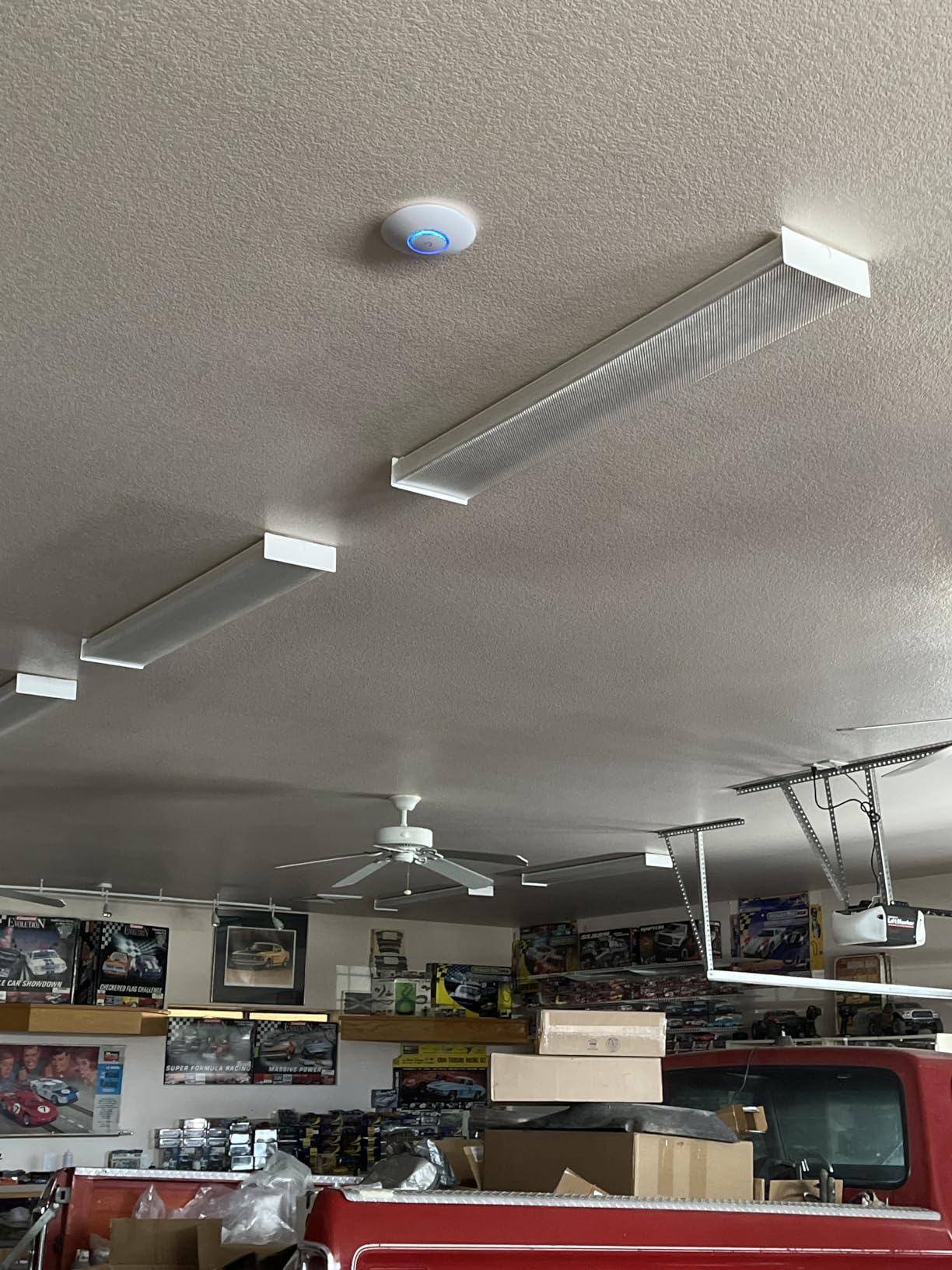 Ubiquiti U6+ Dual Band IEEE 802.11 a/b/g/n/ac/ax 3 Gbit/s Wireless Access Point customer photo 2
