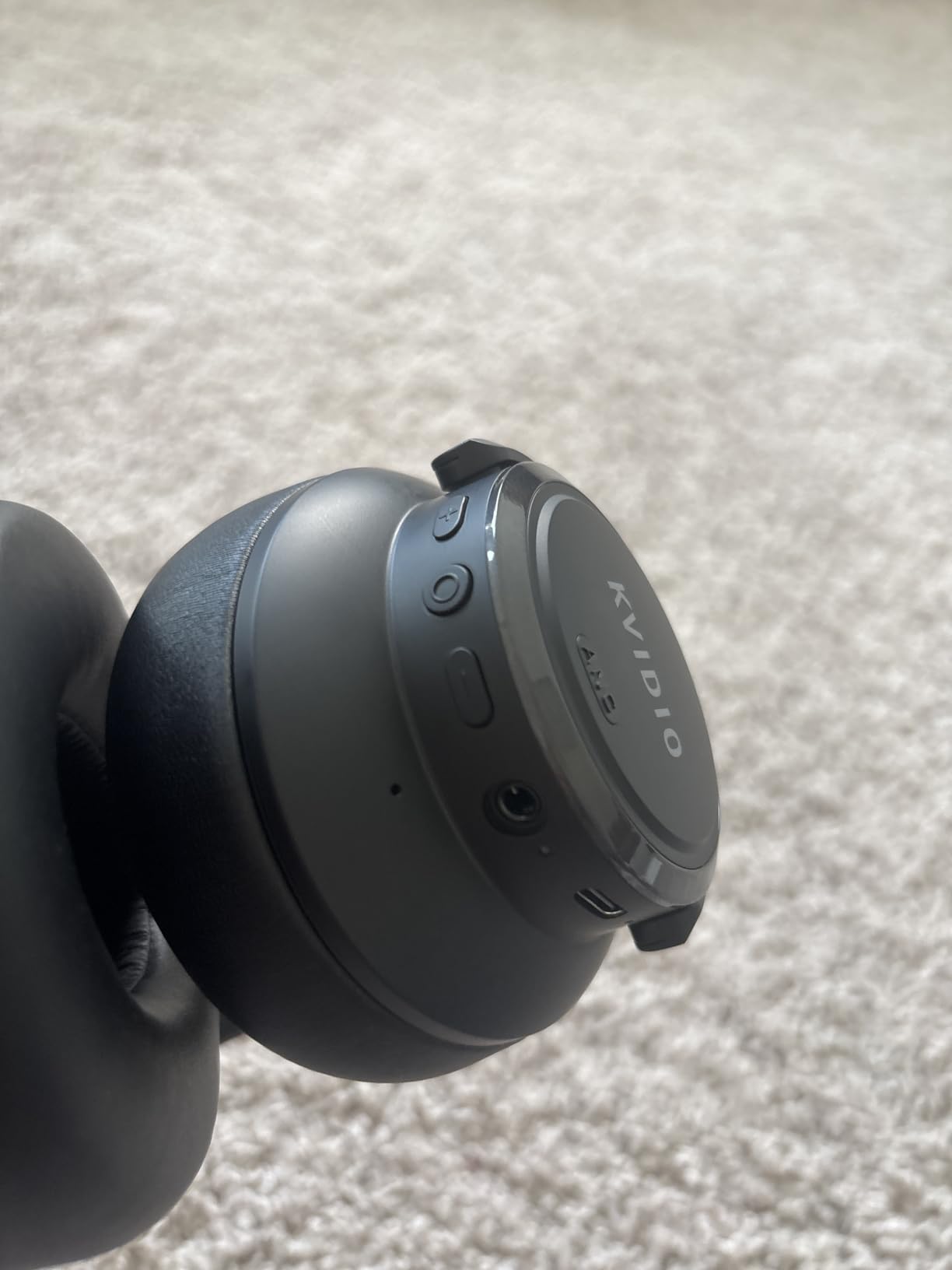 KVIDIO Hybrid Active Noise Cancelling Headphones Over Ear | Bluetooth Wireless ANC 70H Playtime, Transparency Mode, Microphone, Deep Bass, HiFi Stereo Sound for Home, Travel, Office customer photo 2