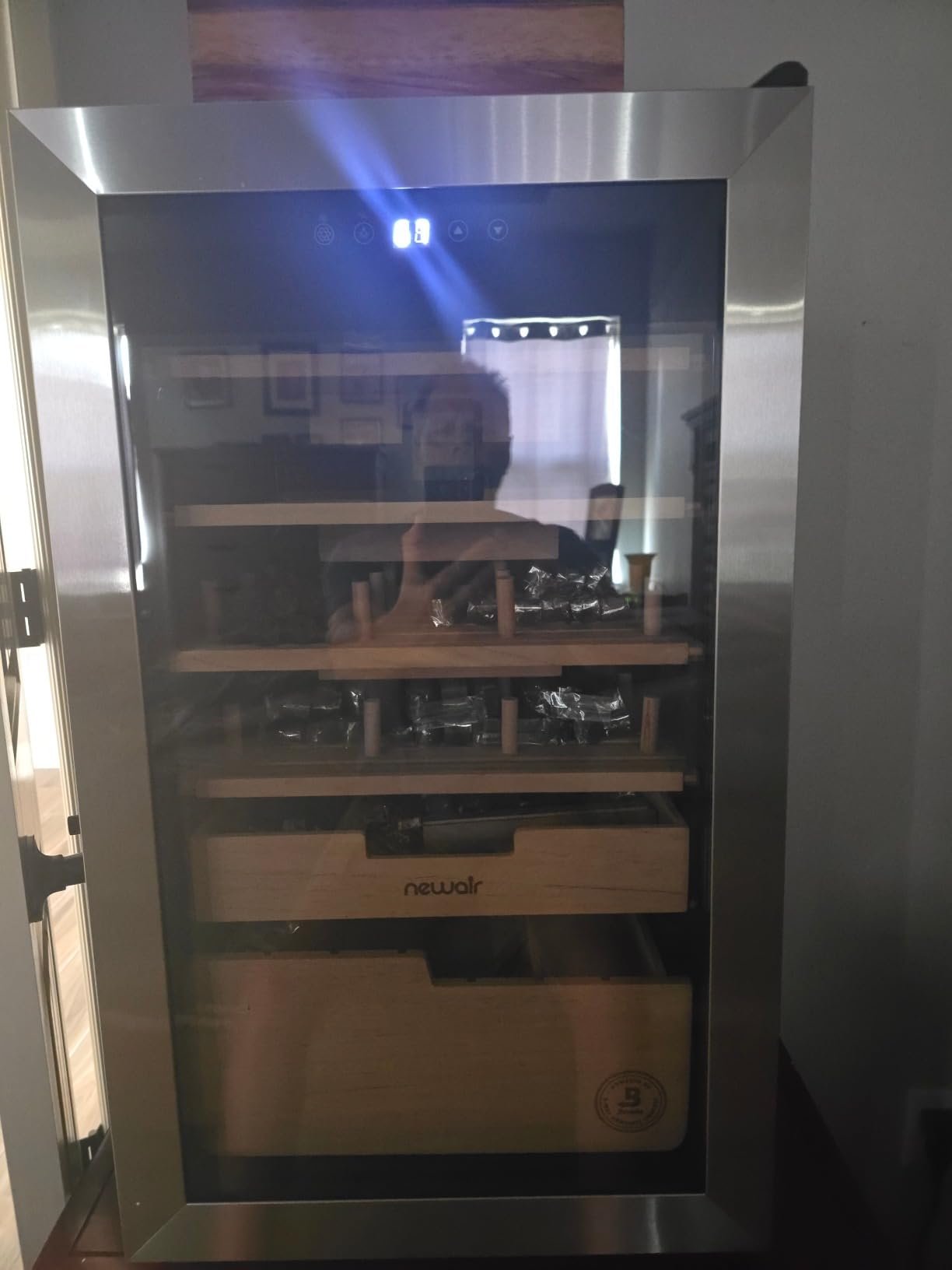 NewAir 500 Count Electric Cigar Humidor Box | Premium Cigar Cooler Cabinet with Built-In Boveda Temperature & Humidity Control | Adjustable Spanish Cedar Shelves customer photo 1