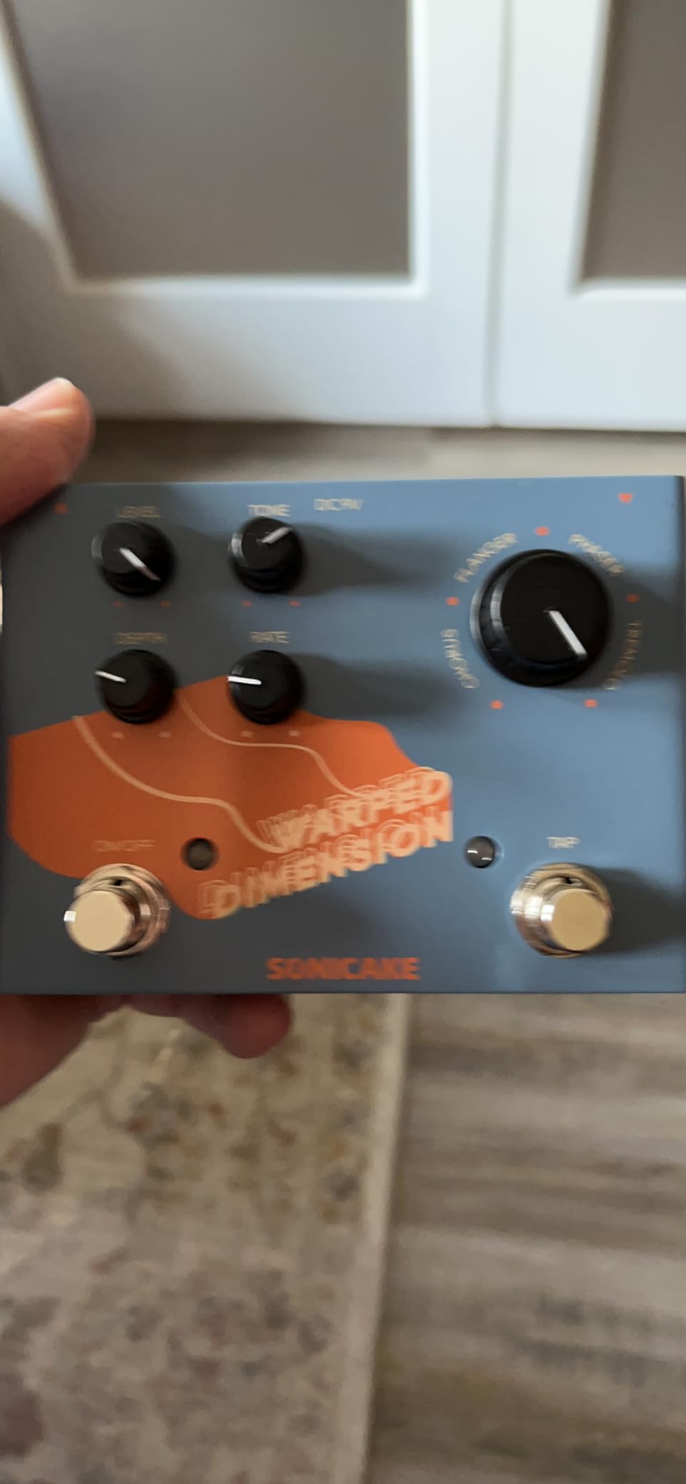 SONICAKE Acoustic Guitar Effects Pedal with Analog Preamp and Digital Reverb Acoustic Instruments with XLR Output - A Factory customer photo 1