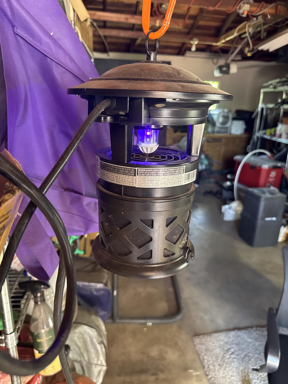 Dynatrap DT1130SR 1/2 Acre Mosquito & Flying Insect Outdoor Trap and Killer - Kills Mosquitoes, Flies, Wasps, Gnats, & Other Flying Insects - Bug Zapper Alternative - Black customer photo 2