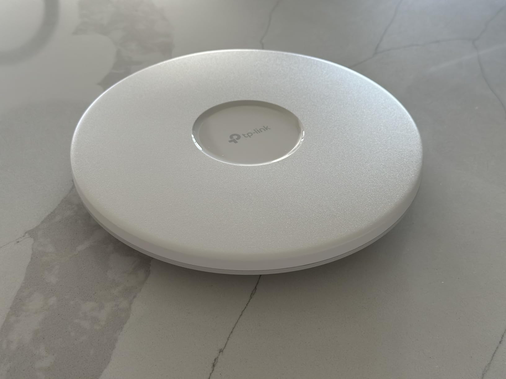 Omada EAP670, WiFi 6 AX5400 Dual Band Wireless Access Point customer photo 1