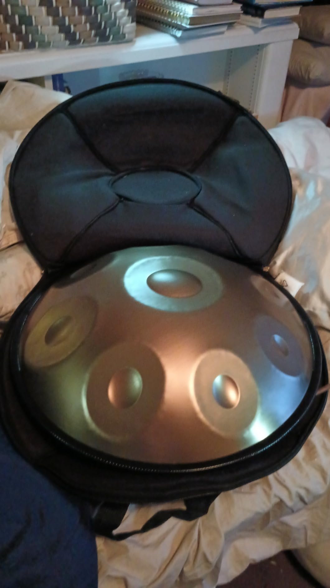 GLADFRESIT handpan 18-inch 9-Note 440Hz G Minor (Mini Gold) - Includes Stand,handpan Bag, 2 Beaters & Dust Cloth customer photo 1