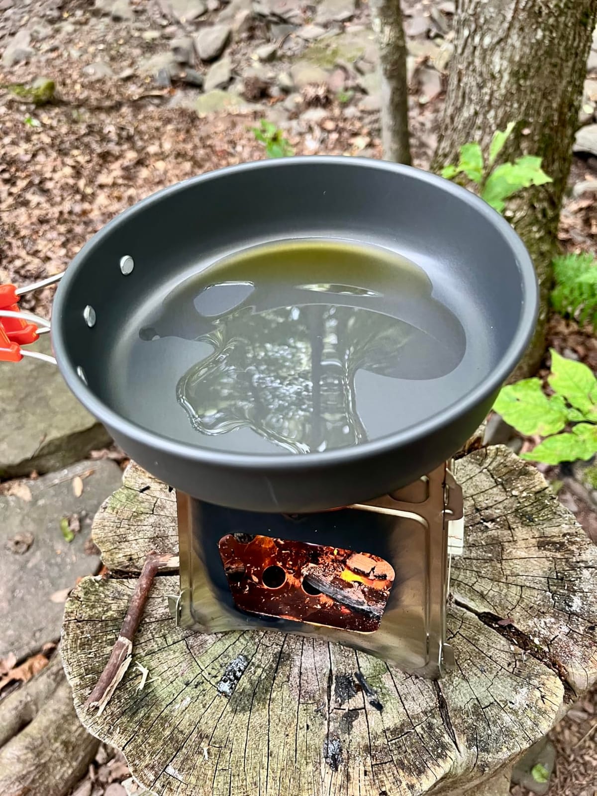 THTYBROS 17pcs Camping Cookware Mess Kit, for Camping, Backpacking, Picnic | 0.45Gal Pot, 7inches Pan, 0.30Gal Kettle Set with 2 set Stainless Steel Cups Plates Forks Knives Spoons customer photo 2