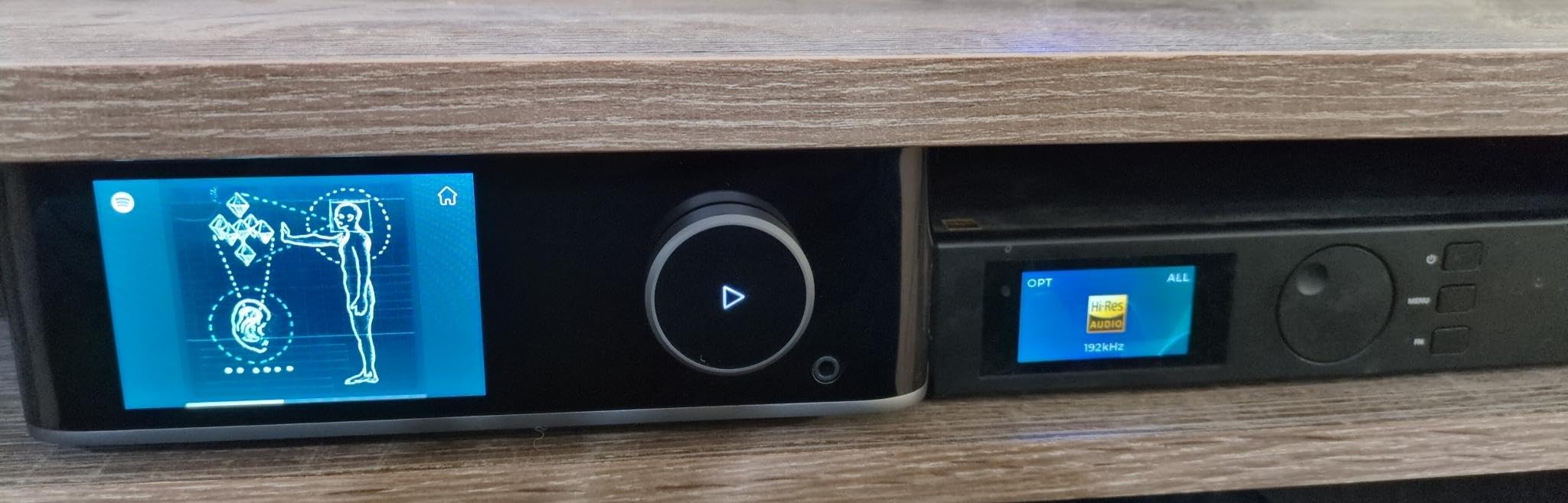 WiiM Ultra Hi-Res Music Streamer with Touchscreen & ESS DAC, Space Gray | Wi-Fi Streaming, RoomFit Correction, HDMI ARC, Phono Input & Multi-Room Audio customer photo 2