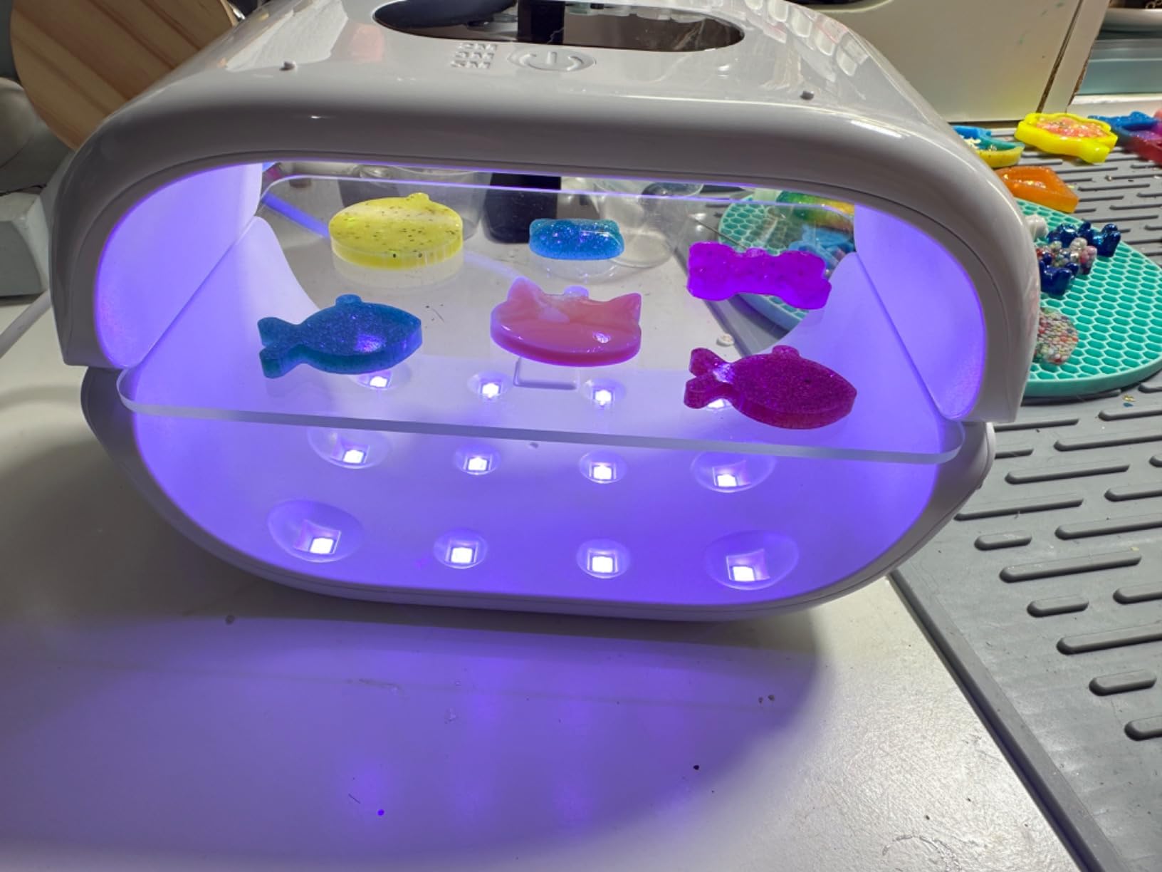 Suzzam 36W Double-Sided UV Light for Resin DIY Crafts | 2-in-1 Detachable Split Design, 360° Wide Coverage, Digital Display with 3 Timer Settings for Resin Curing customer photo 2