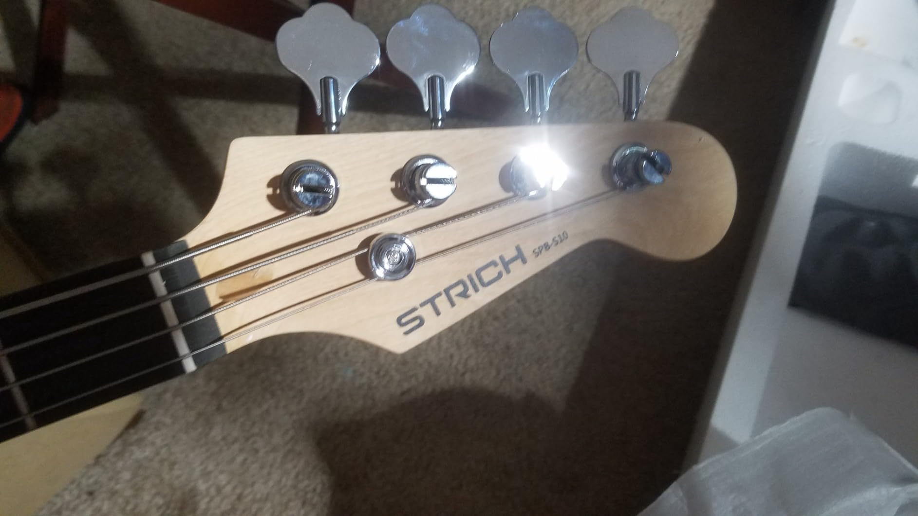 STRICH Electric Bass Guitar 4 Strings Full-Size Beginner Kit, Standard Bass for Starter with 2 x 5w Amp, Bag, Tuner, Strap, Cable, SPB-S10 Black customer photo 2