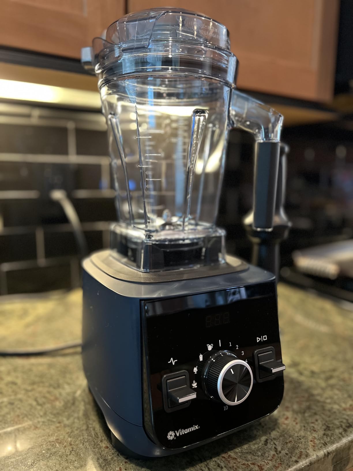 Vitamix Ascent X2 Professional-Grade Blender, 3 Programs, Shadow Black | 48 oz. Container, Variable Speed, Self-Cleaning, SELF-DETECT customer photo 1