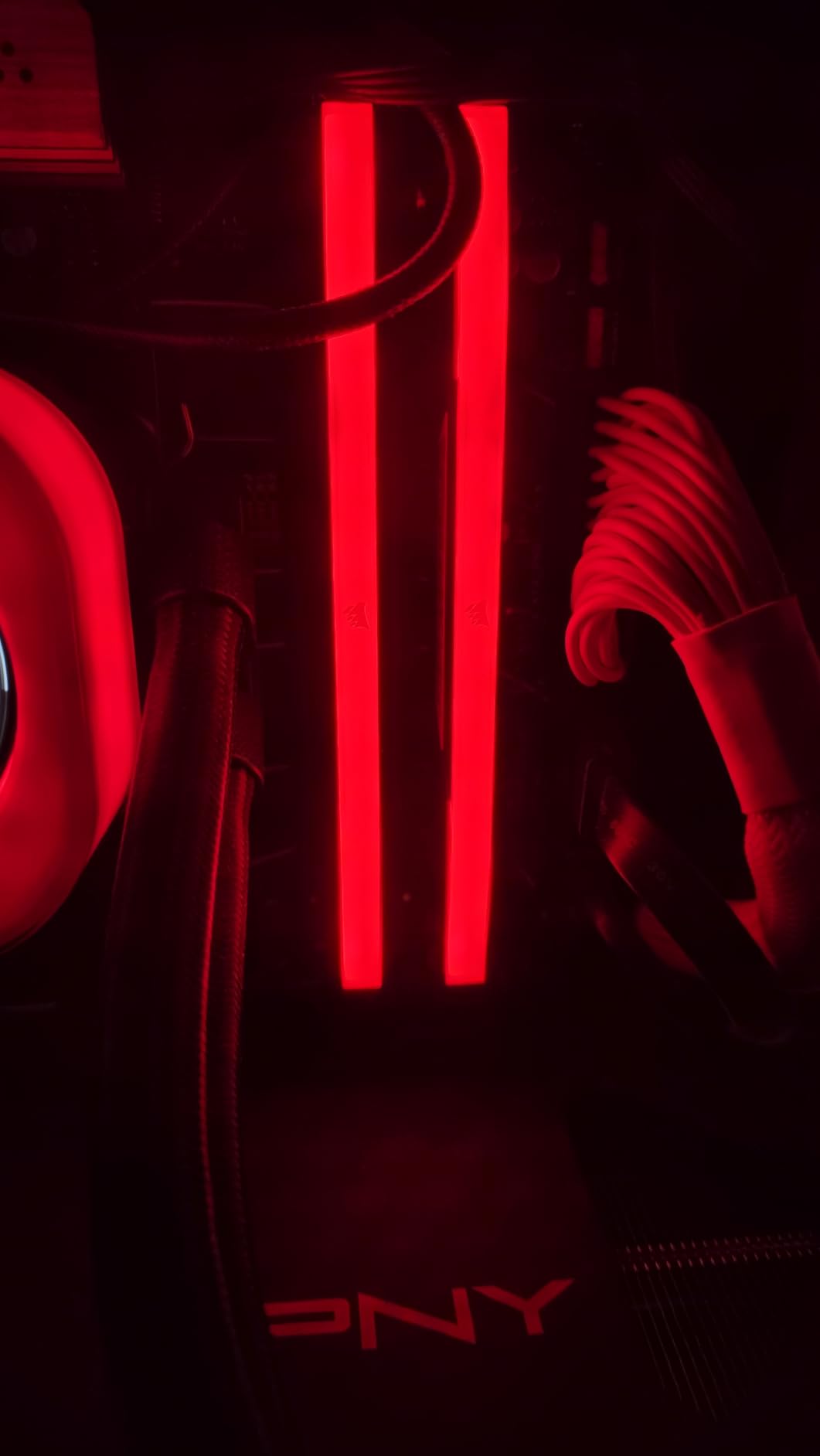 CORSAIR Vengeance RGB DDR5 32GB (2x16GB) 6000MHz CL30 AMD EXPO & Intel XMP 3.0 Desktop Gaming Memory - White (CMH32GX5M2B6000Z30W) customer photo 1