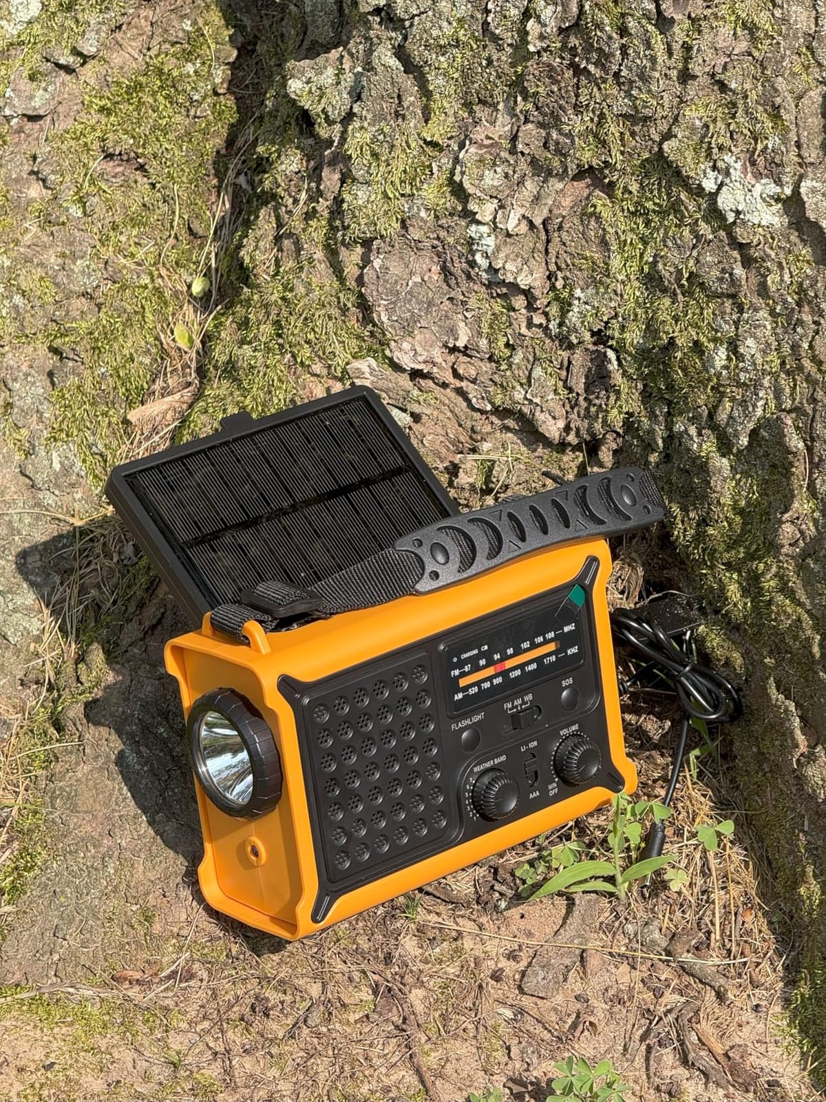 Emergency Weather Radio with Large Solar Panel, Efficient Hand Crank | 12000mAh Battery, AM/FM/NOAA Bands, LED Flashlight, Reading Lamp, SOS Alarm & Phone Charger for Camping, Blackout, Survival customer photo 1