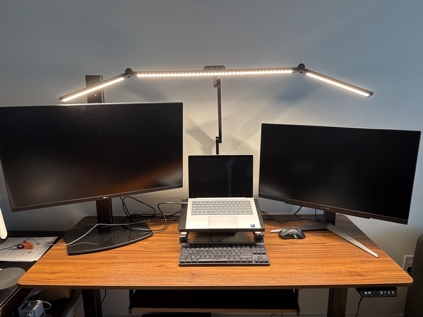 Omorepa 36W 3000LM Ultra Bright Architect Desk Lamp with Base, 47.4Inches Wide Tall Overhead Desk Light for Home Office, Dimmable Table Light with Remote for Desktop Working,Drafting,Reading customer photo 2
