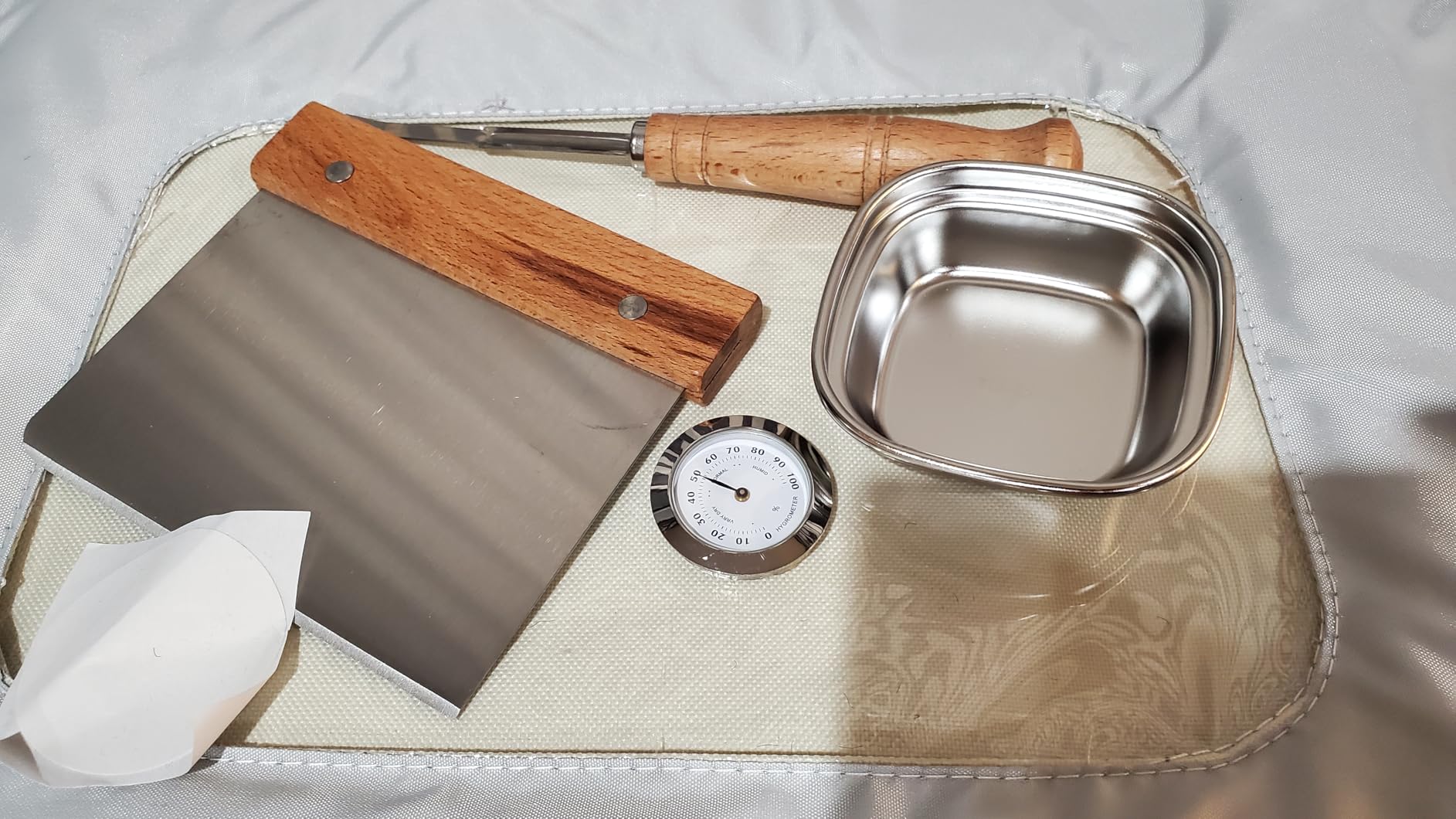 CasaChic Bread Proofing Box Kit - Folding Dough Proofer - Foldable Sourdough Warmer - 70-158°F Temp and 48H Timer Controller - Dough Warming Box, Banneton Basket, Lame, Scraper, Metal Rack customer photo 2