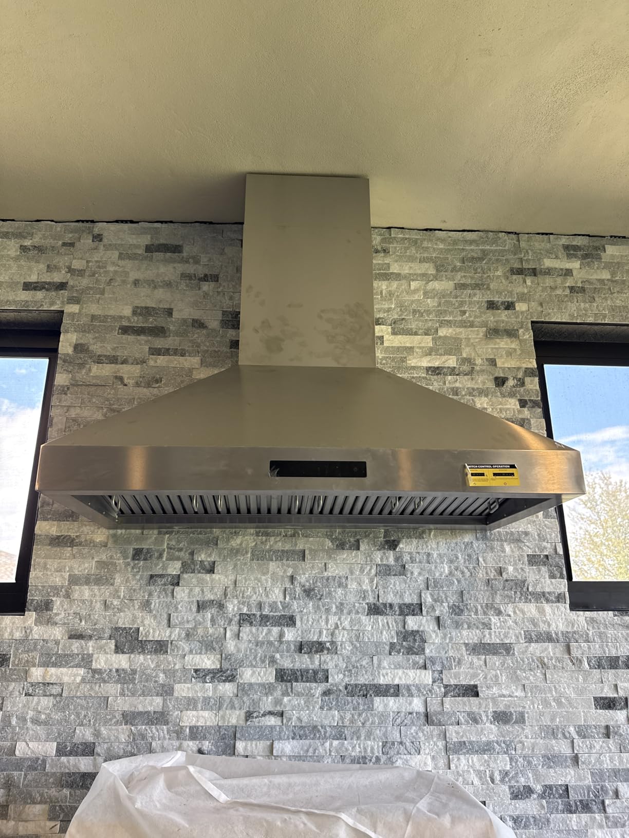 48 inch Range Hood Wall Mount, 1500 CFM Stainless Steel Stove Vent Hoods, 4-Speed Gesture Sensing & Touch Control, Ducted, 4 LED Lights, Dishwasher-Safe Baffle Filters customer photo 1