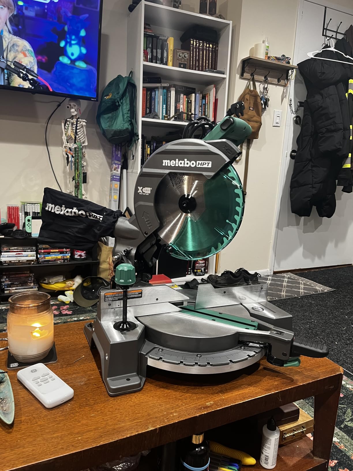 Metabo HPT 10-Inch Single Bevel Compound Miter Saw, 15-Amp Power Saw with Xact Cut Shadow Line, Precision Miter Angles, Single Bevel 0-45, 40T TCT Miter Saw Blade, Lightweight Design, C10FCG2 customer photo 1