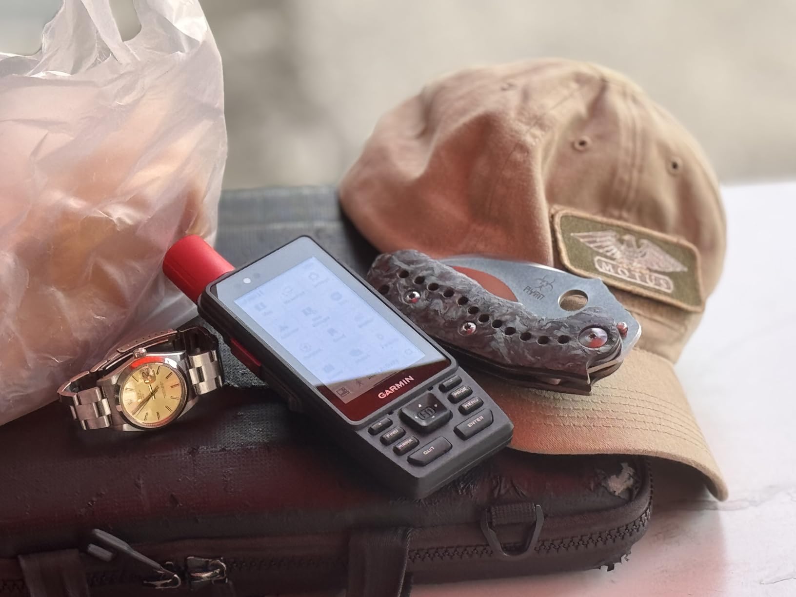 GPSMAP H1i Plus, GPS Handheld Navigator, inReach Plus Technology, SOS Alerts, Advanced Navigation, Preloaded Maps, Touchscreen & Buttons, Long Battery Life customer photo 2
