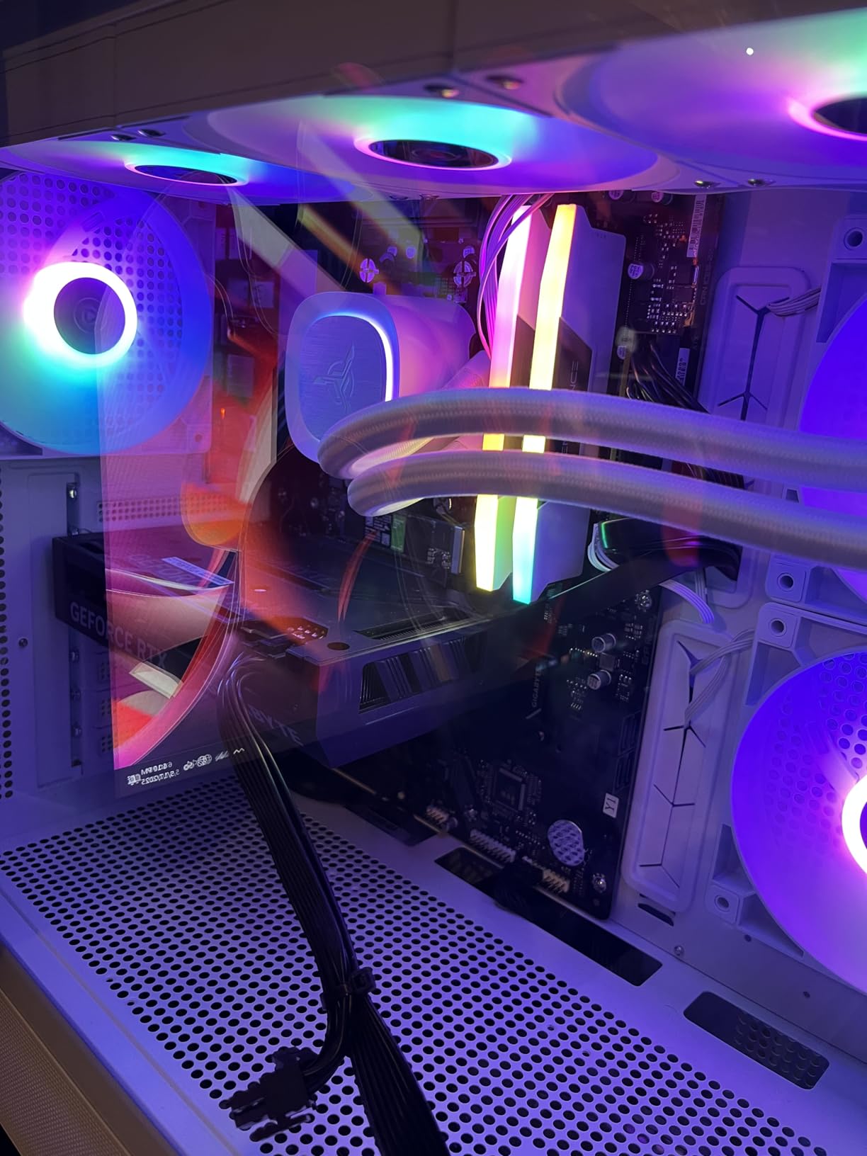 Skytech Gaming Storm Gaming PC, AMD Ryzen 5 5500 3.6GHz, NVIDIA RTX 3050 6GB VRAM, 1TB NVMe SSD, 16GB DDR4 RAM 3200, 650W Gold PSU, Wi-Fi 5, Windows 11, Desktop customer photo 2