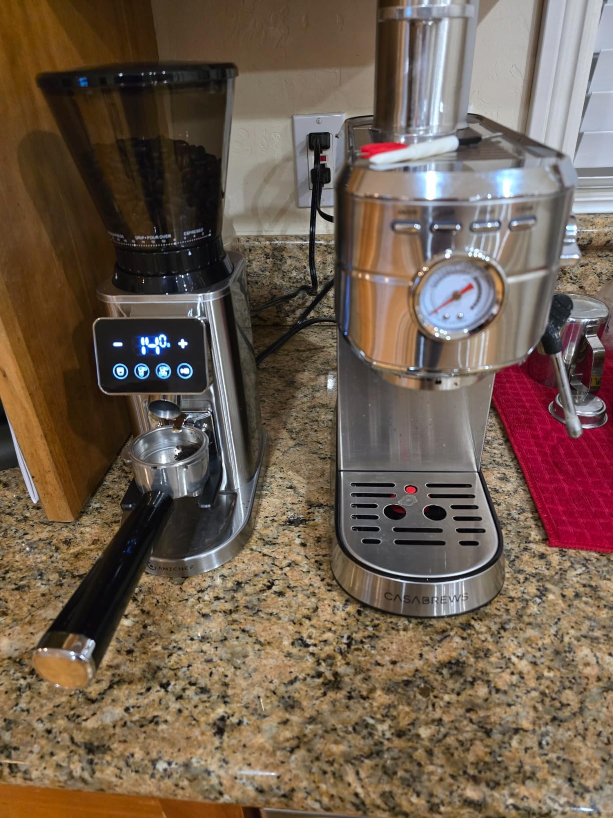 AMZCHEF Commercial Flat Burr Espresso Bean Grinder, Black&Silver | All-Metal Chamber, Anti-Static Tech, Simple to Clean, 90 Precise Settings, Stainless Steel Housing for Rock-solid stability customer photo 2