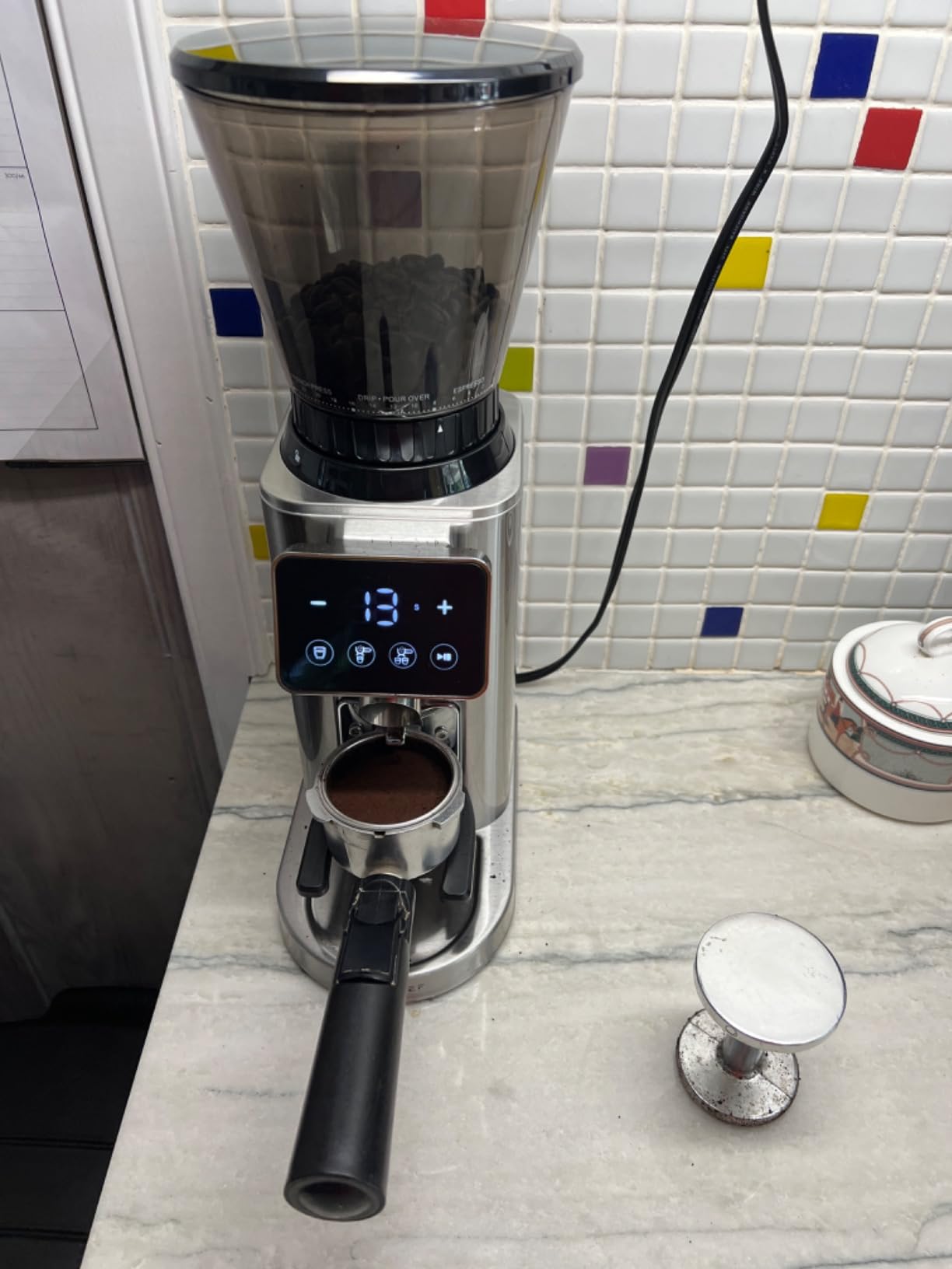 AMZCHEF 64mm Flat Burr Coffee Grinder, Commercial Grade Espresso Bean Grinder, 90 Settings, All-Metal Chamber, Anti-Static, LED Timer, DC Motor, Stainless Steel Body, Electric, Easy Clean customer photo 2