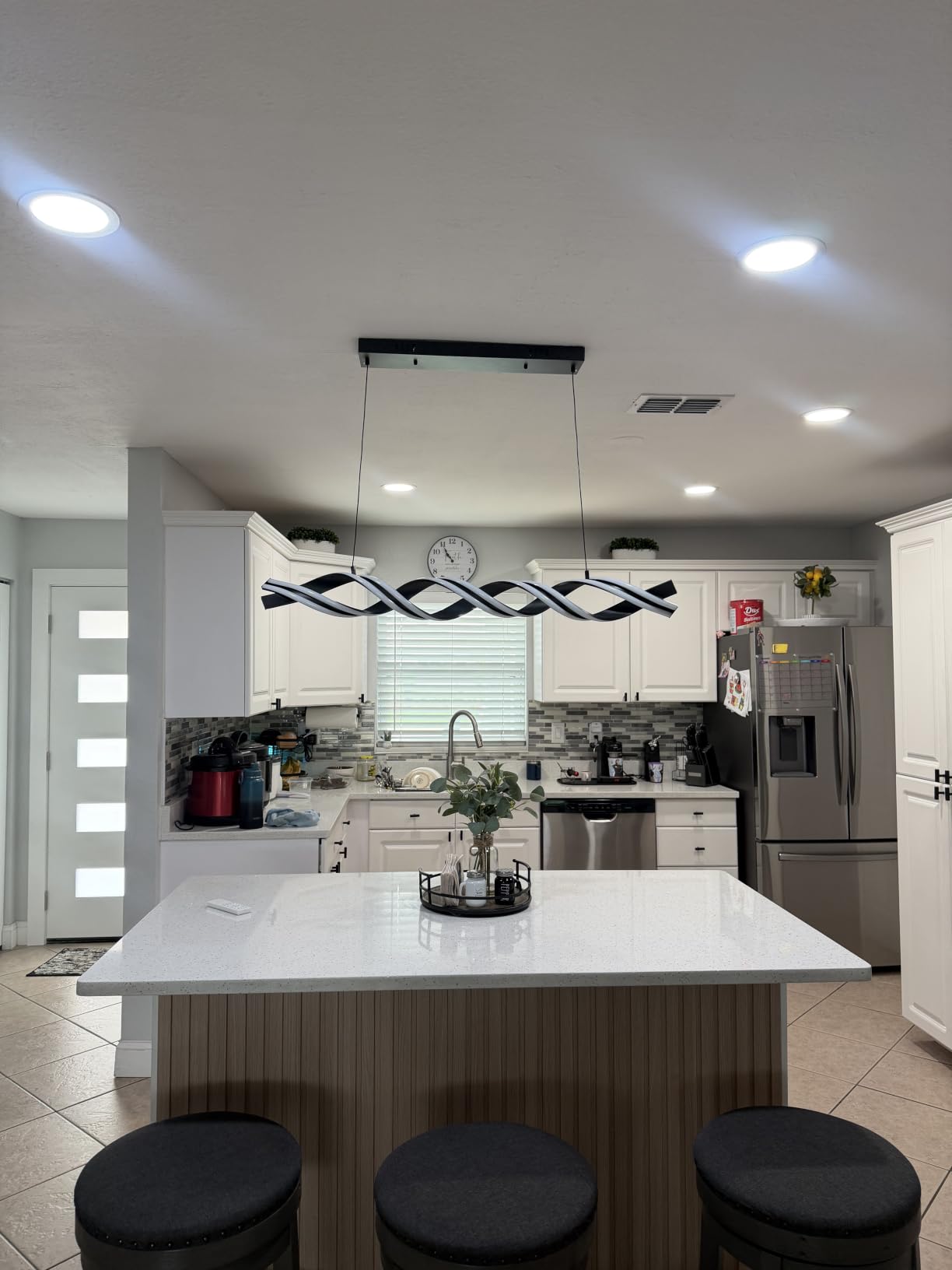 Modern LED Spiral Wave Chandelier, 45 Inch Smart Dimmable Hanging Pendant Light, 56W Linear Fixture for Dining Room, Kitchen Island, Black customer photo 1