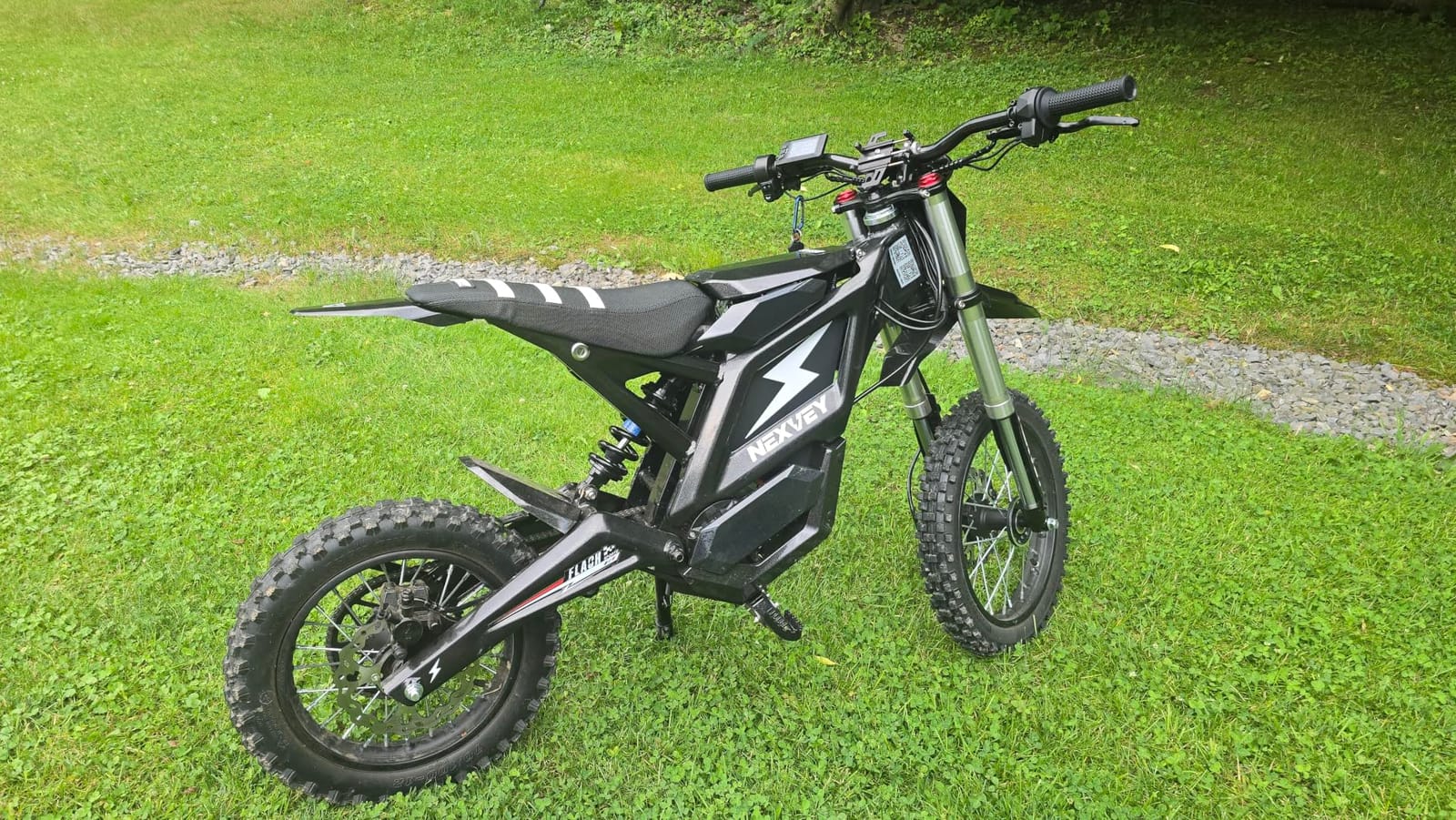 NEXVEY FLASH PRO Electric Dirt Bike for Adults, 5000W Peak Mid-Drive Motor Electric Motorcycle with Wheelie Assist, 55MPH 55 Miles 60V 27Ah, 17/14