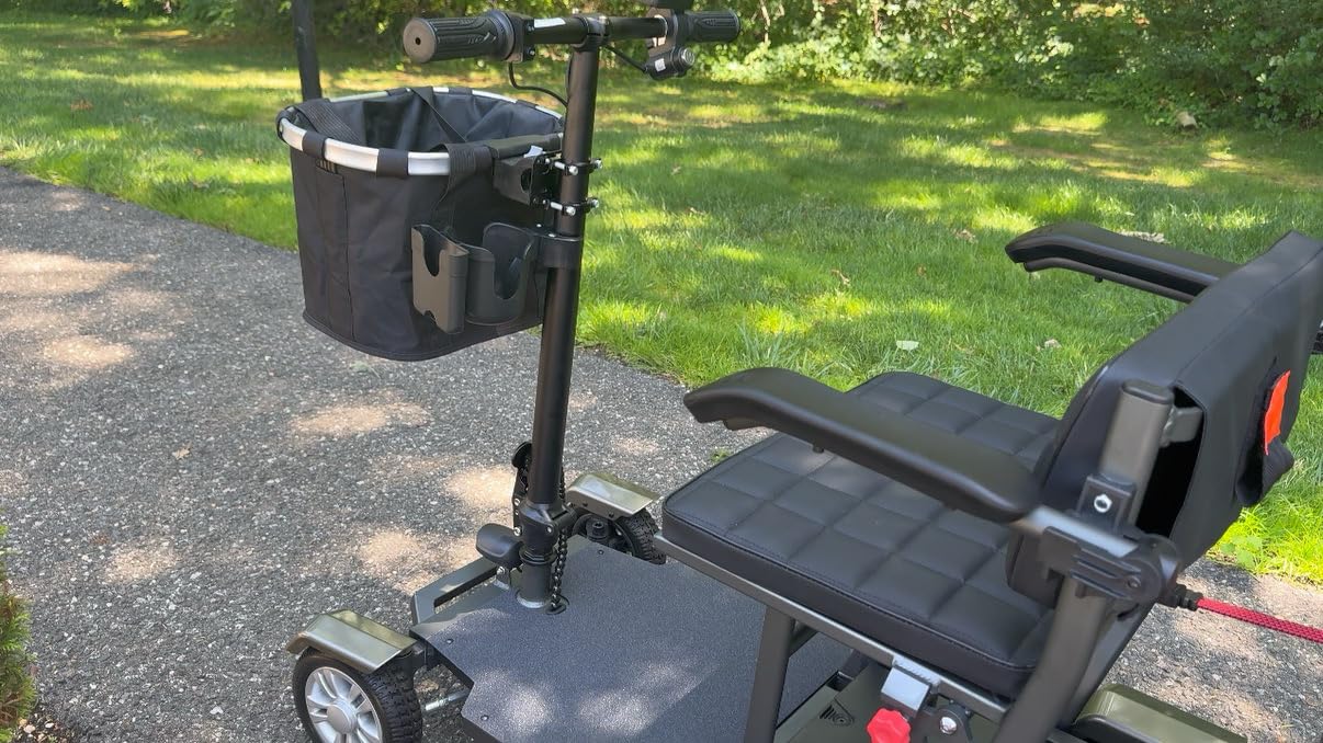Lightweight Mobility Scooters for Seniors and Adults, Foldable 4-Wheel Motorized Scooter with Storage Crate & Basket, Aluminum Frame, 450W Brushless Motor, Led Light, 25 Miles Range, 400Lbs Capacity customer photo 1