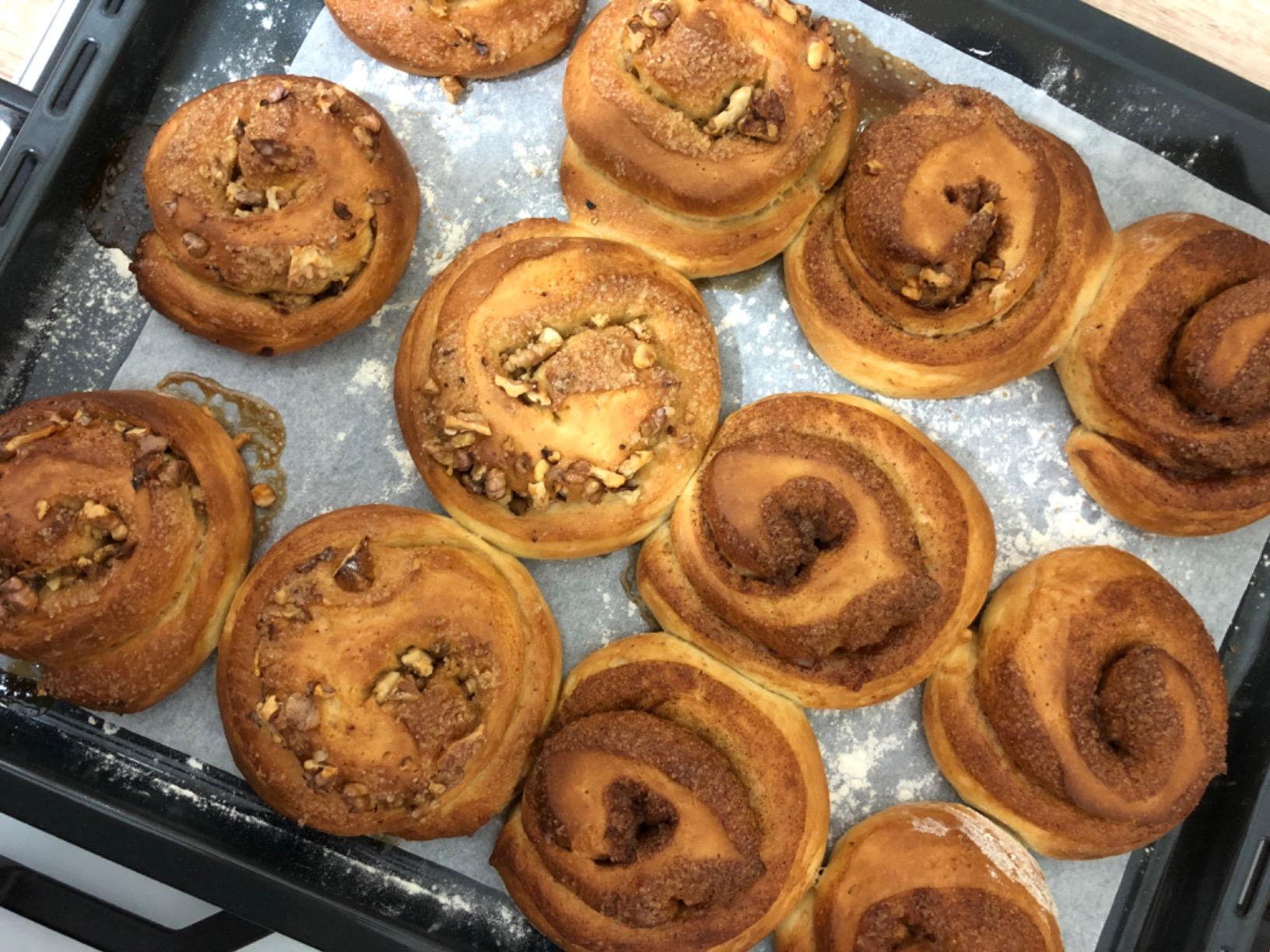 The Bread Baker's Apprentice, 15th Anniversary Edition: Mastering the Art of Extraordinary Bread [A Baking Book] customer photo 1