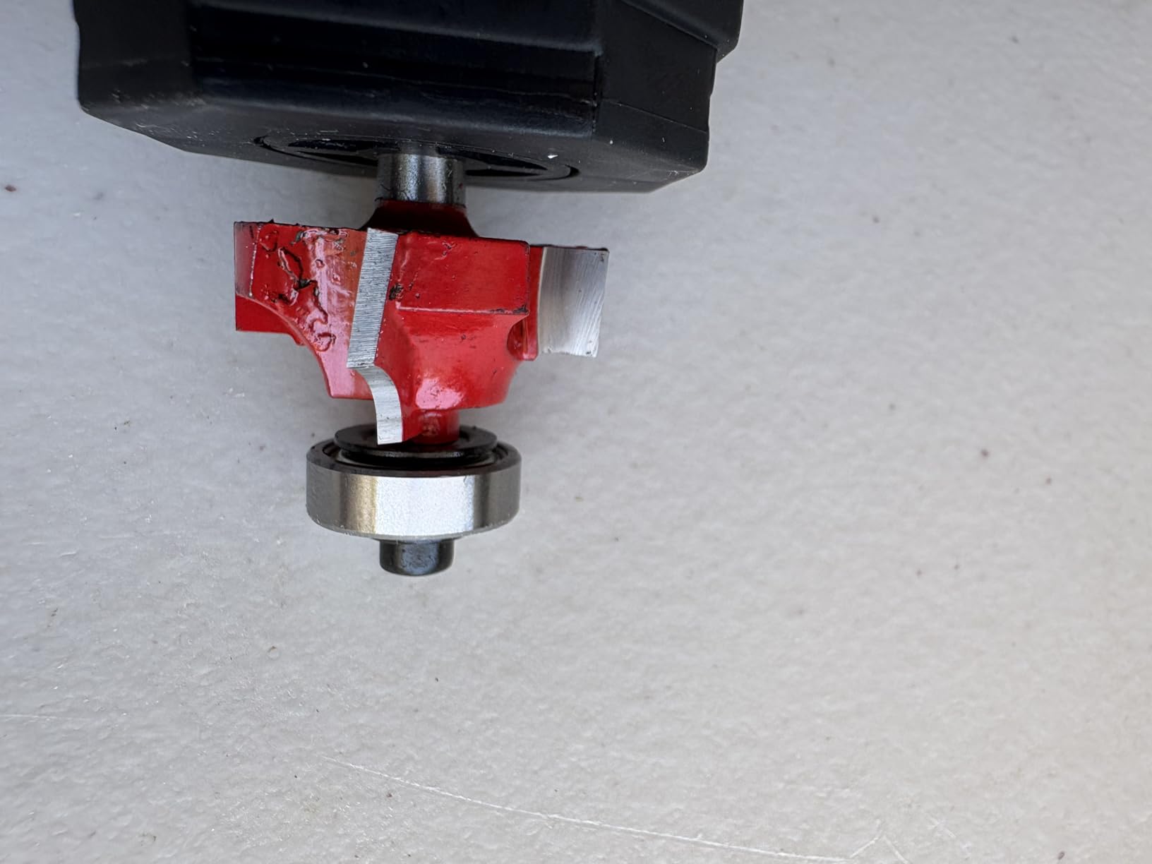 Freud Quadra-Cut Radius Rounding Over Bit with Perma-Shield Coating for Flawless Finish - 4 Cutters, 1/4