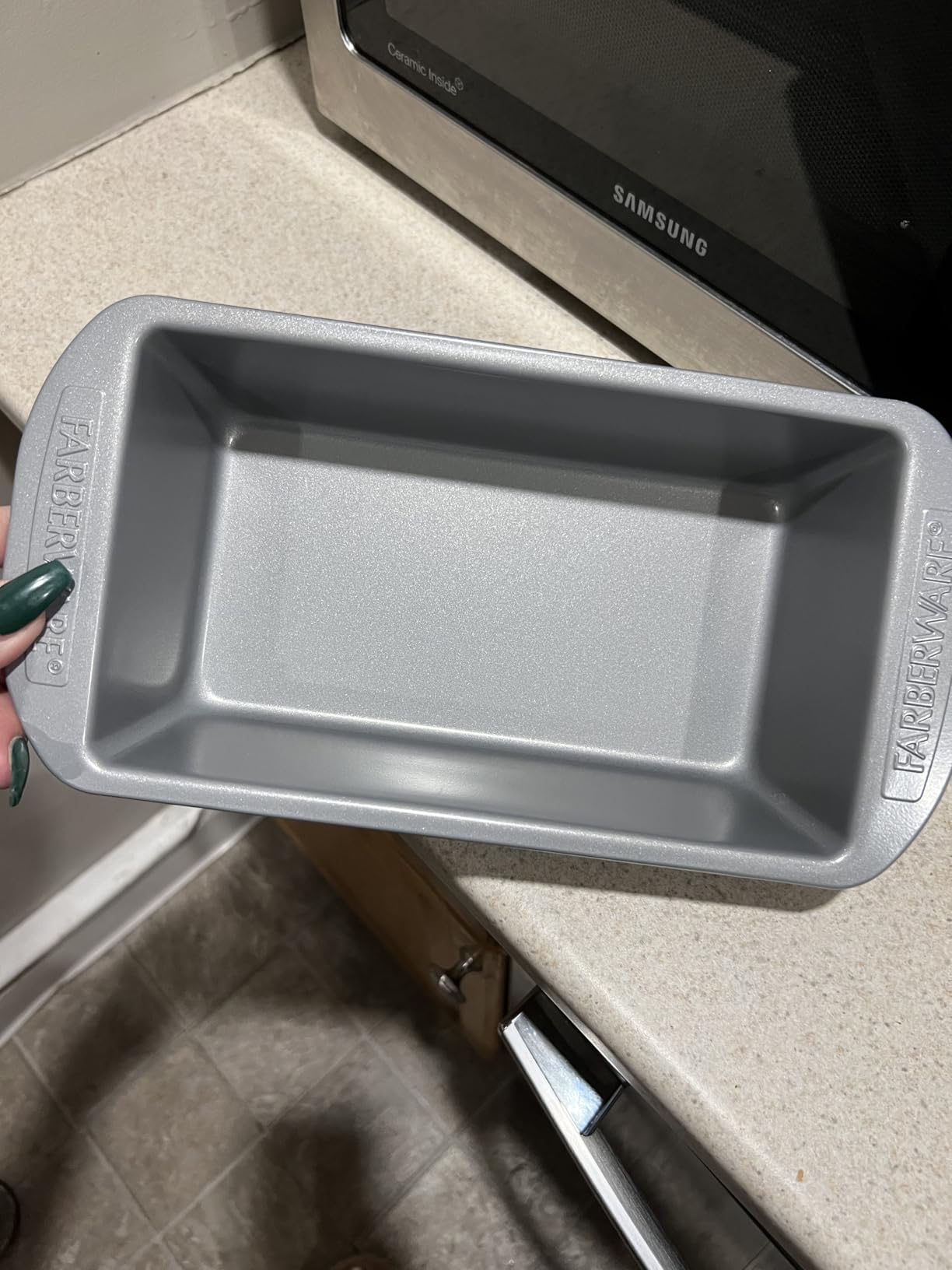 Farberware Bakeware Nonstick Loaf Pans for Baking, 9-Inch x 5-Inch, Gray customer photo 2