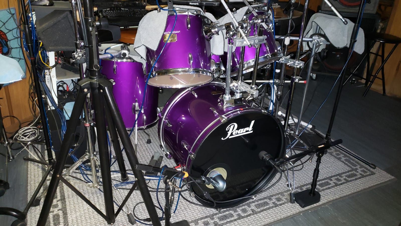 Shure BETA 52A Kick Drum Microphone - Supercardioid Dynamic Mic with High Output Neodymium Element customer photo 2