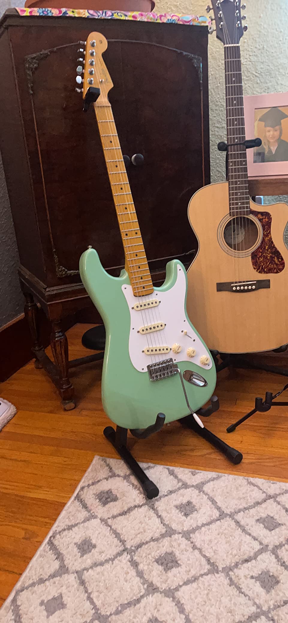 Ernie Ball Regular Slinky Classic Pure Nickel Electric Guitar Strings, 10-46 Gauge (P02251) customer photo 1