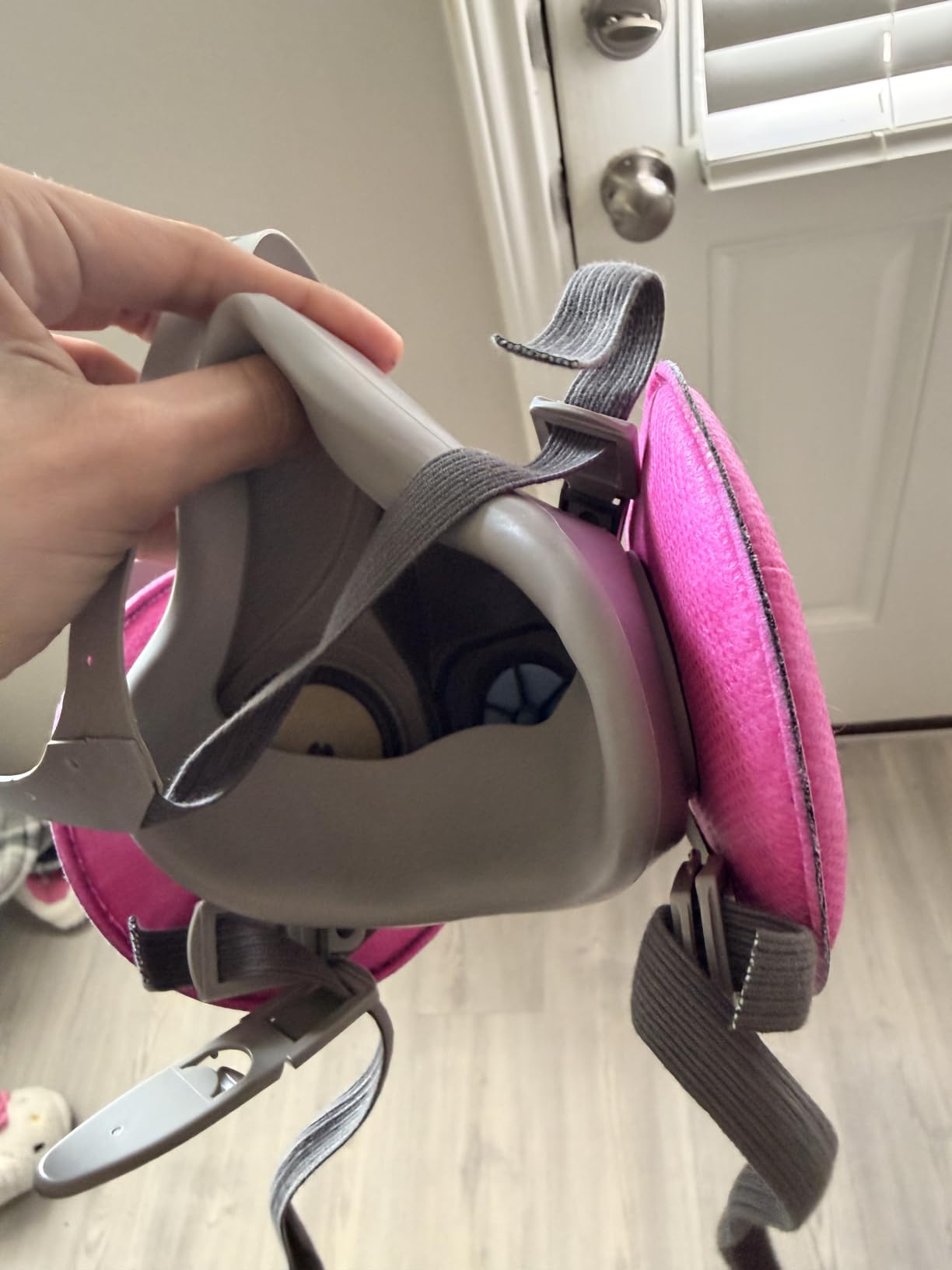 3M P100 Performance Mold & Lead Paint Removal Respirator, Medium Size, NIOSH-APPROVED P100 Rated Filter, Carbon Layer Helps Reduce Odor Nuisance, Lightweight, Adjustable Head Straps (6297P1-DC) customer photo 2