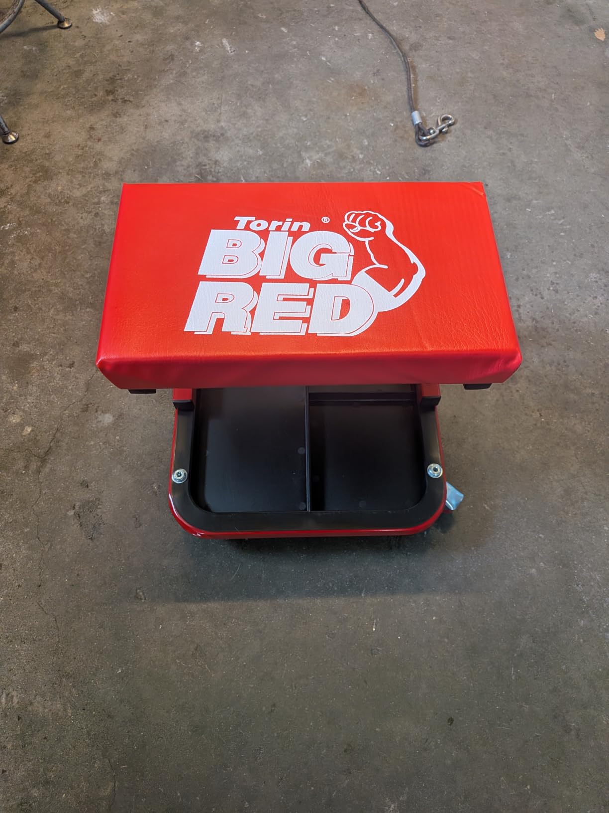 Torin TR6300 Red Rolling Creeper Garage/Shop Seat: Padded Mechanic Stool with Tool Tray Large customer photo 2