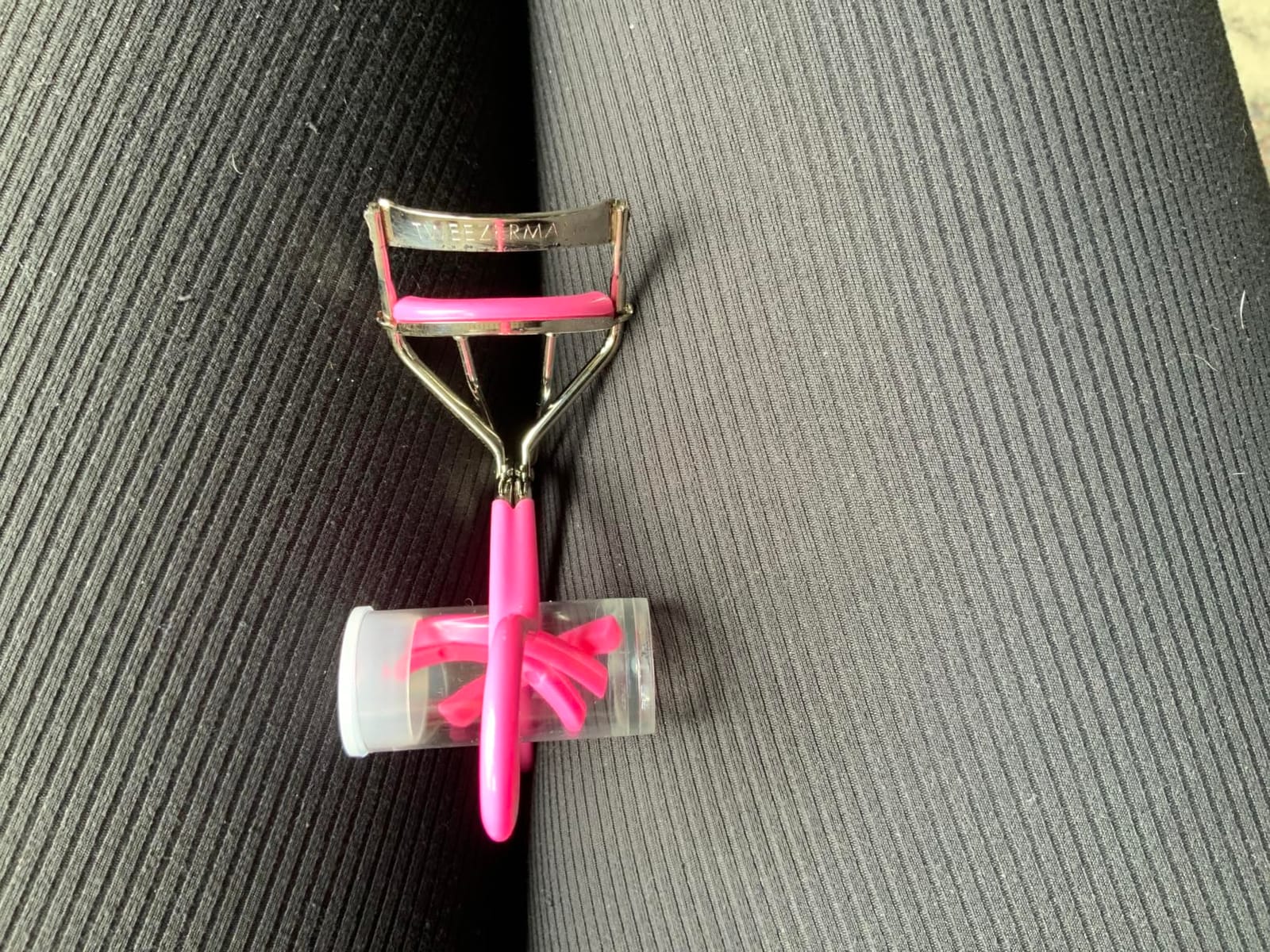 Tweezerman Classic Eyelash Curler for All Eye Shapes with Refill Pads customer photo 2