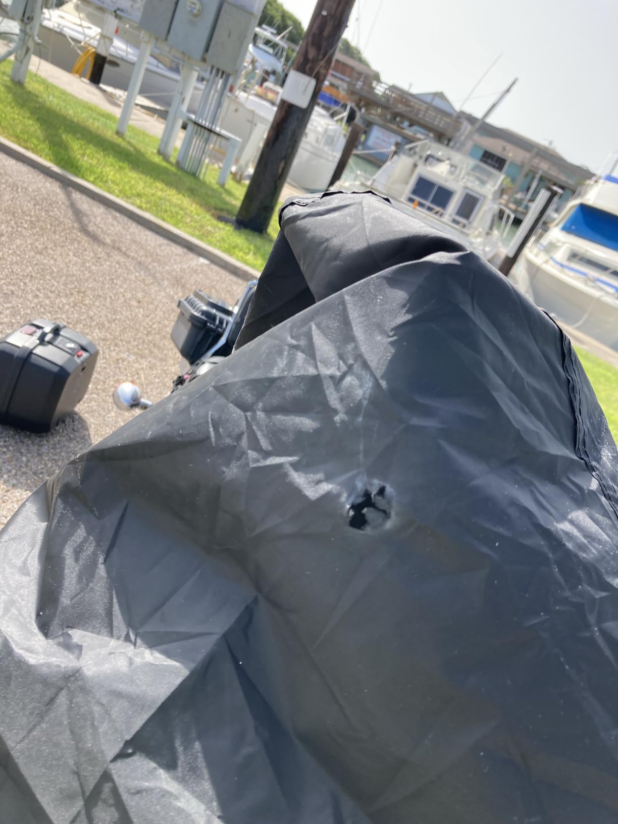 Nelson-Rigg Deluxe Motorcycle Cover, Vents, Heat Shield, Windshield Liner, Grommets XXL fits Touring Motorcycles, Large Cruisers & ADV Motorcycles W/ Saddlebags & Top Trunk, Black customer photo 1