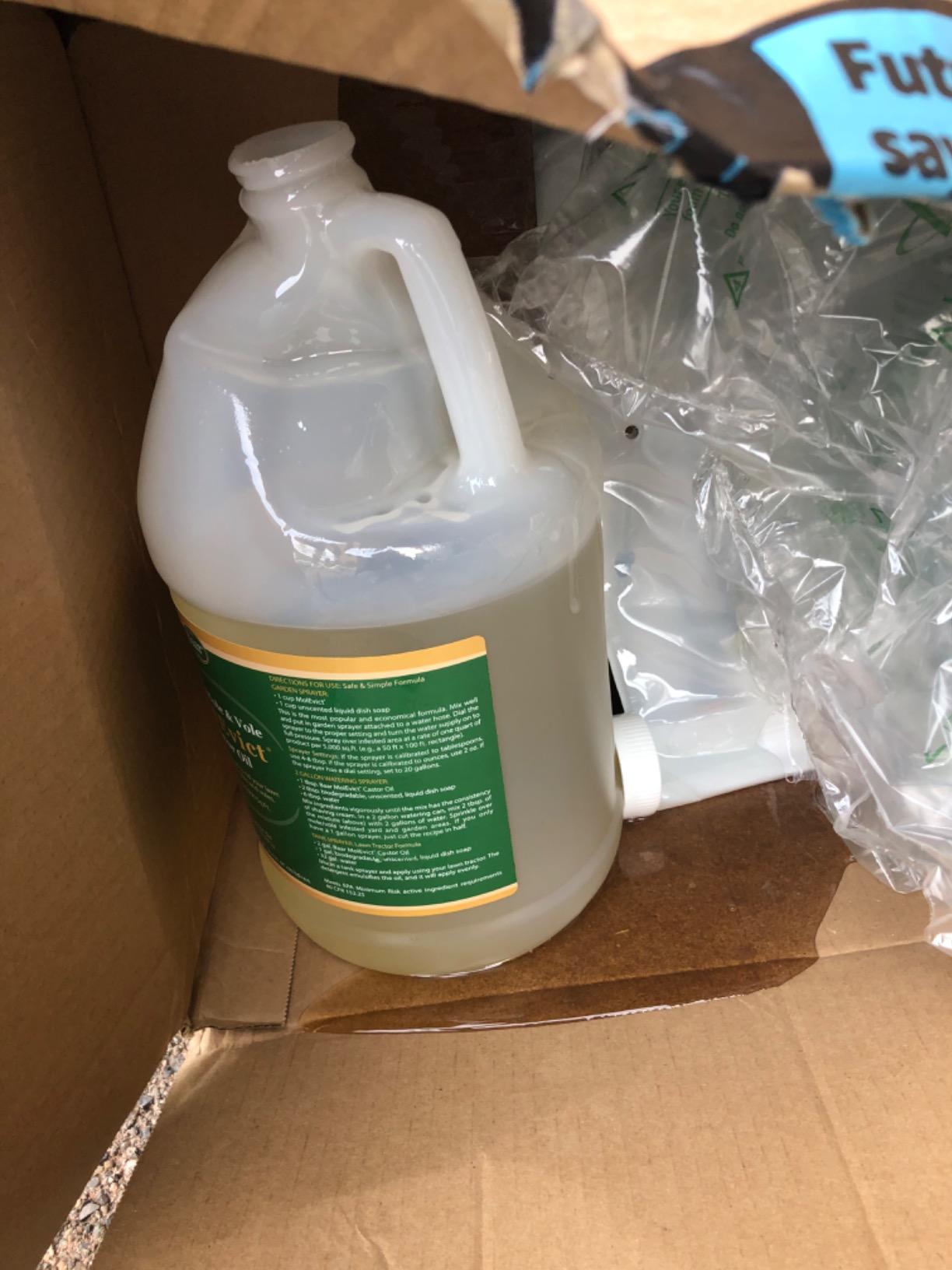 Baar MolEvict Castor Oil for Lawns, 1 Gal, Covers Up to 20,000 Sq Ft customer photo 2