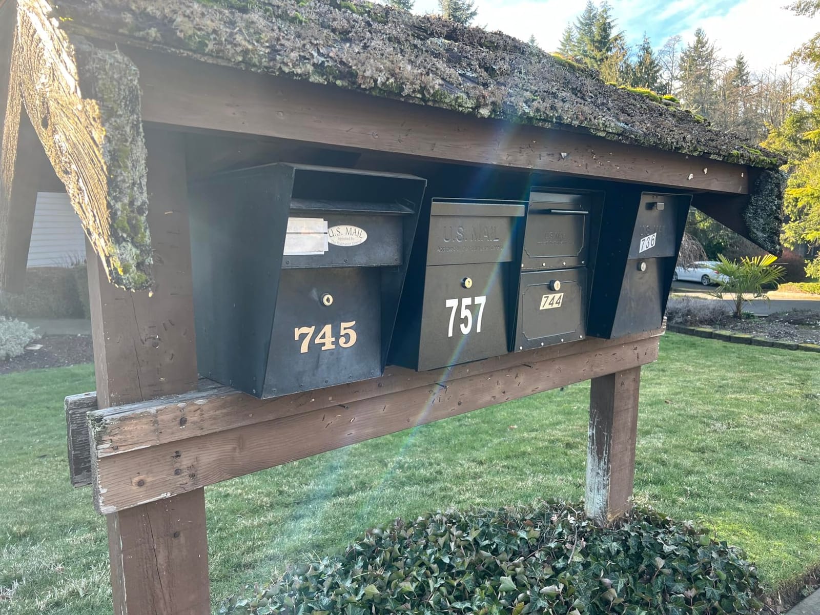 Mail Boss Large Capacity Locking Curbside Post Mount Mailbox, USPS Approved customer photo 1
