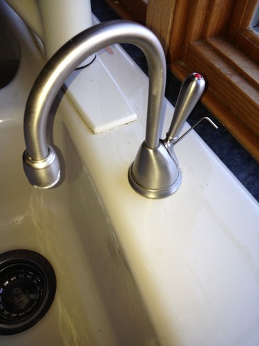 InSinkErator View Instant Hot Water Dispenser System - Faucet & Tank, Satin Nickel, H-View-SN 14.6 x 10 x 8.4 inches customer photo 2