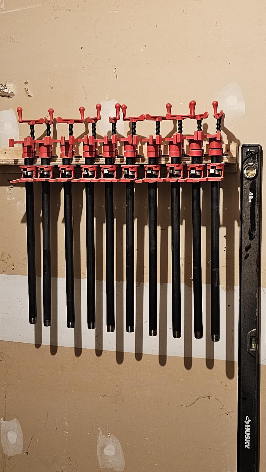 Bessey BPC-H34, 3/4-In. H Style Pipe Clamps - Incredibly Versatile, Easy To Assemble, Indespensable Workshop Clamp For Woodworking, Carpentry, Home Improvement, and DIY Projects customer photo 1