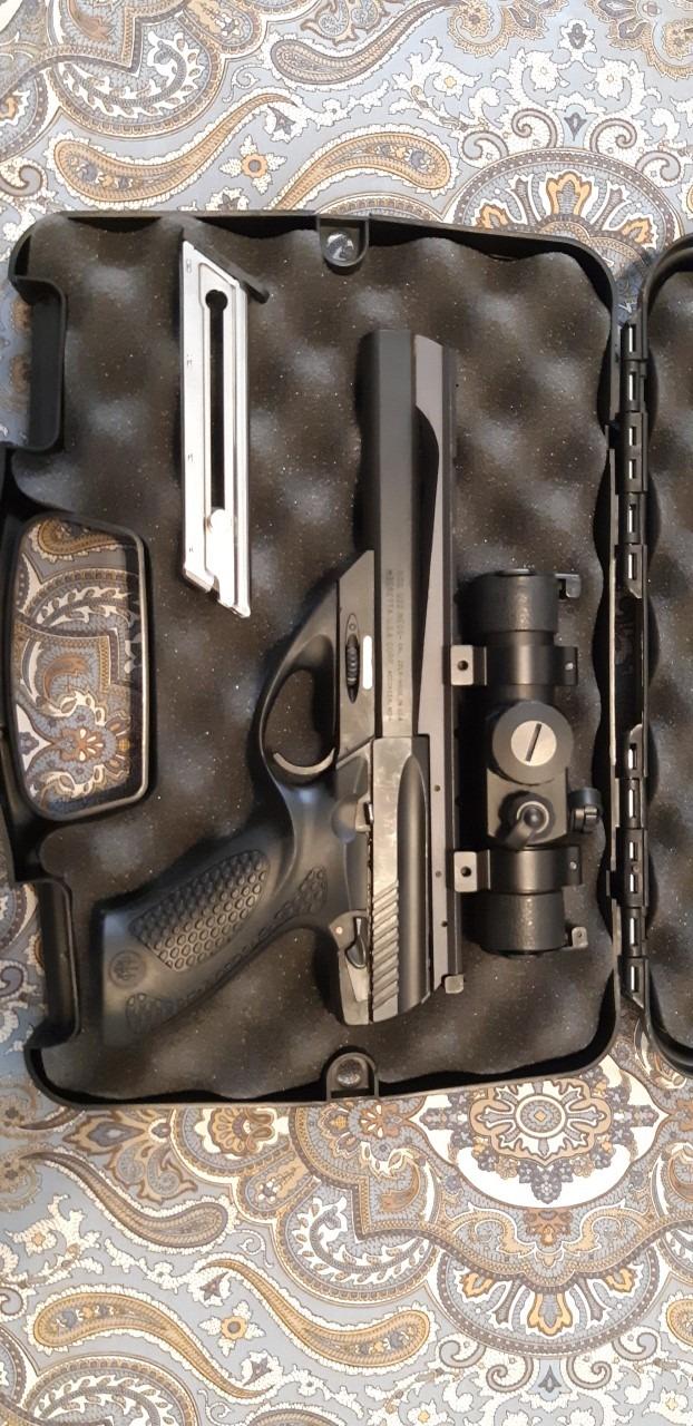 Plano Gun Guard SE Series Single Scoped Pistol Case with Padlock Tabs and Protective Foam Padding, Black, Hard Pistol Case with Steel Hinge Pins customer photo 1