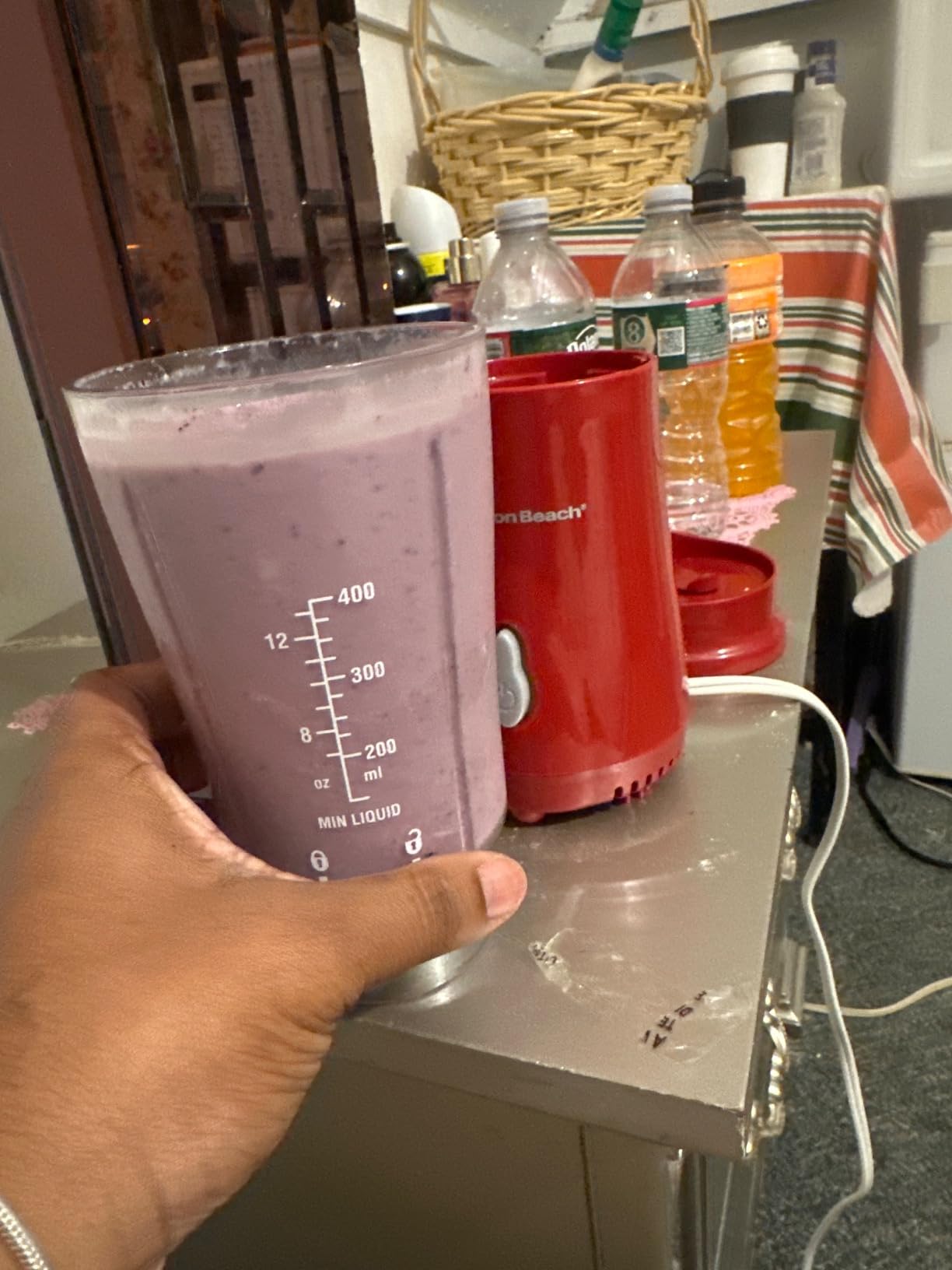 Hamilton Beach Portable Blender for Shakes and Smoothies, 14 Oz BPA Free Travel Cup & Lid, Durable Stainless Steel Blades, Personal Smoothie Blender, Red (51101RV) customer photo 1