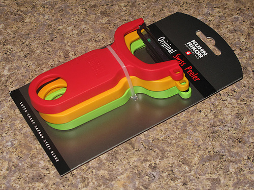 Kuhn Rikon Original Swiss Peeler 3-Pack Red/Green/Yellow customer photo 1