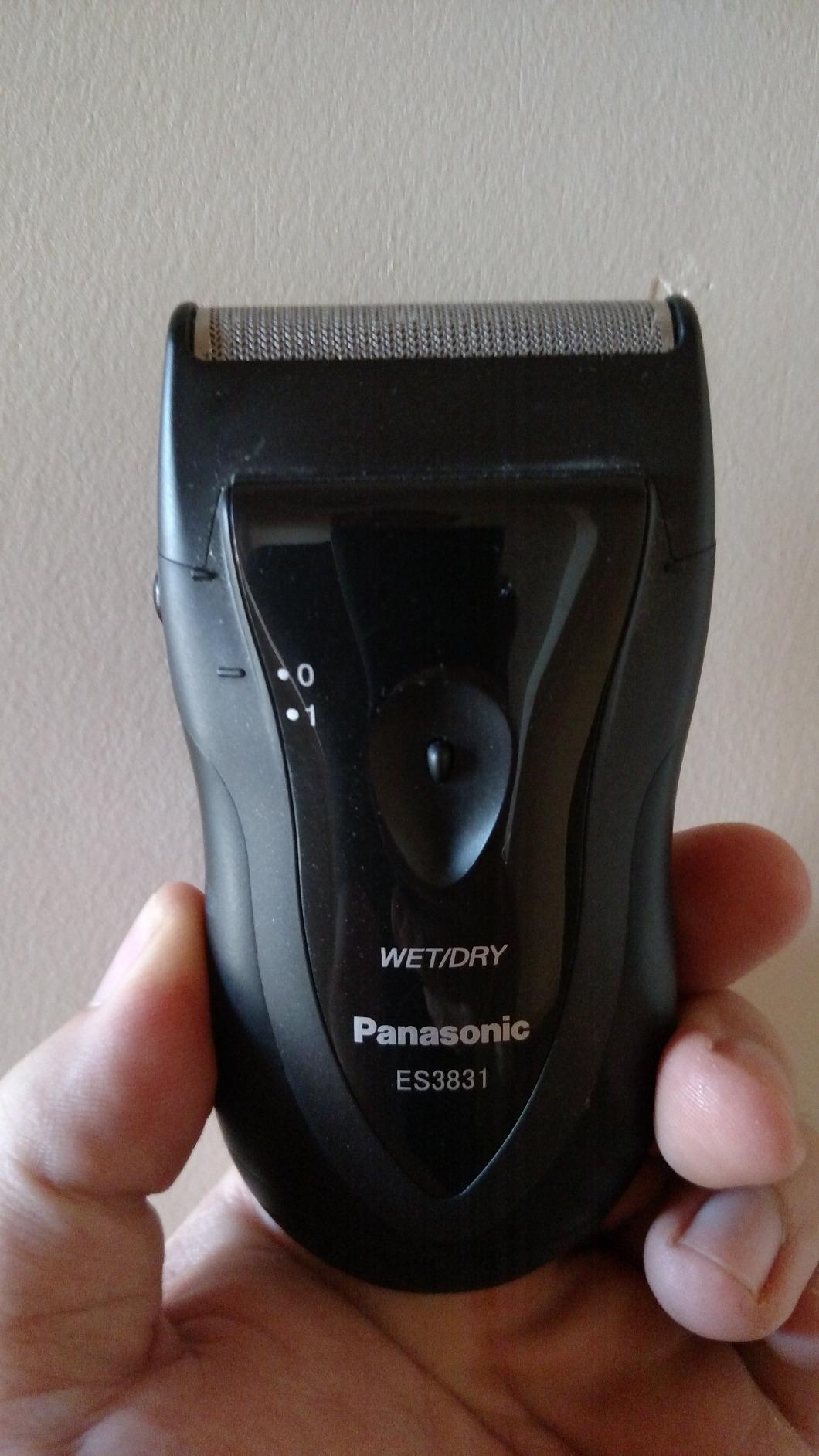 Panasonic Electric Razor for Men, Cordless Wet Dry Lightweight Shaver with Ergonomic Grip, ES3831K, Black customer photo 1