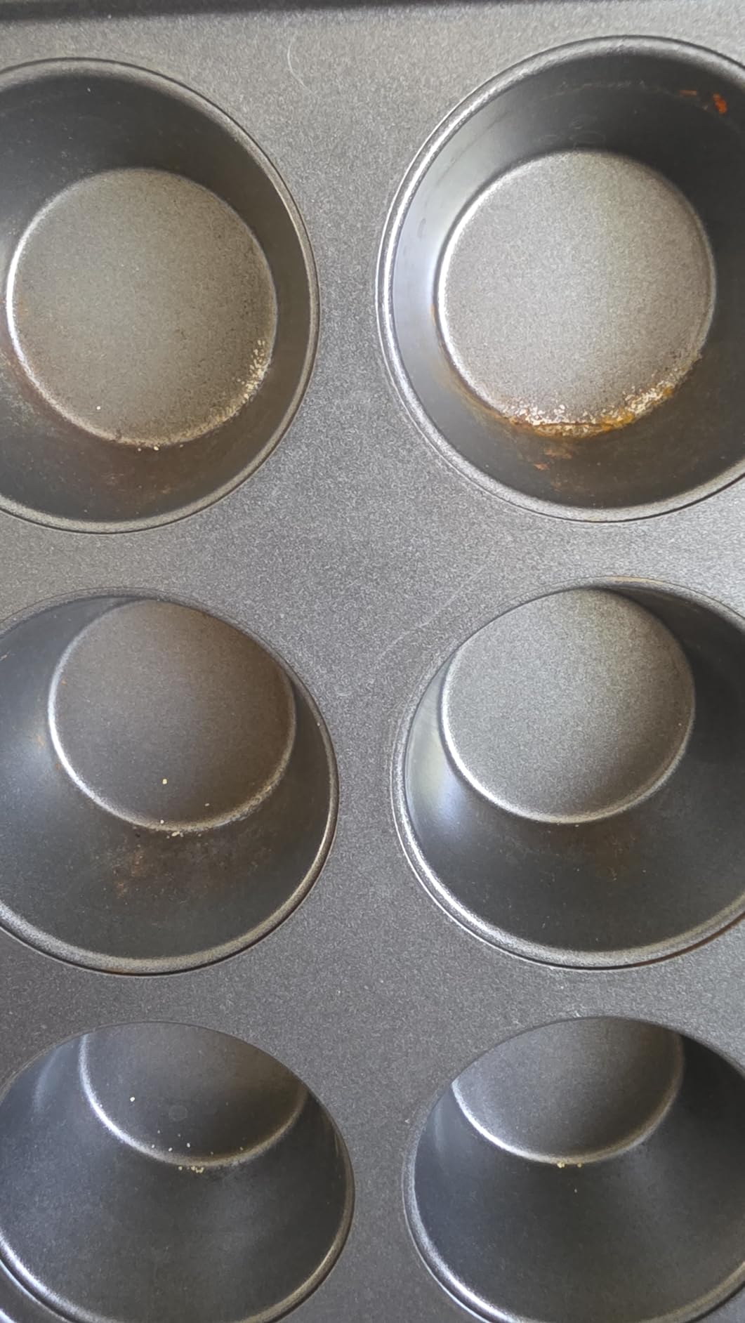 Wilton Gold Non-Stick Muffin Pan, Made Without PFAS, 12-Cup customer photo 1