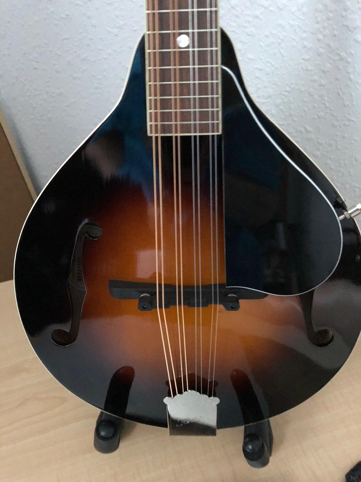 Kentucky KM-150 Standard A-Model Mandolin – Vintage Sunburst – Solid German Spruce Top & Alpine Maple Body customer photo 2