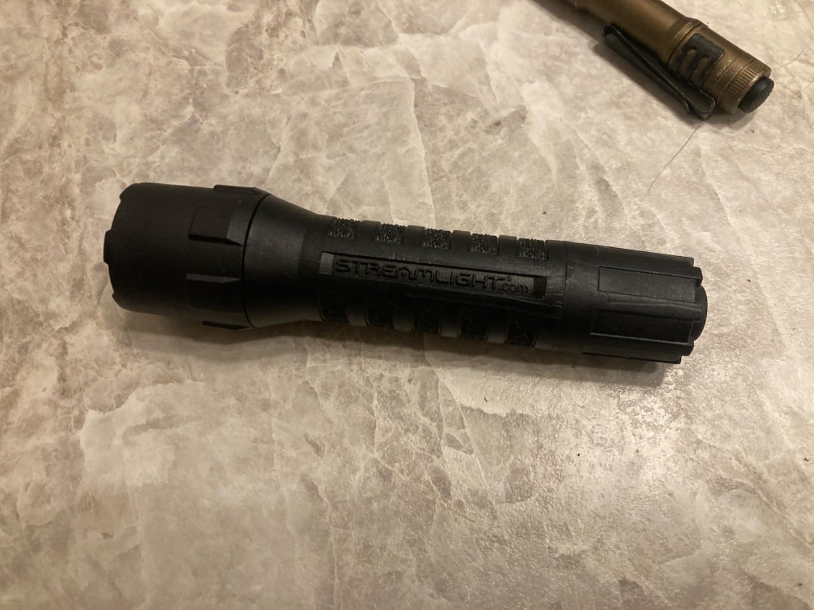 Streamlight 88850 PolyTac 600-Lumen Tactical Flashlight, Black customer photo 2