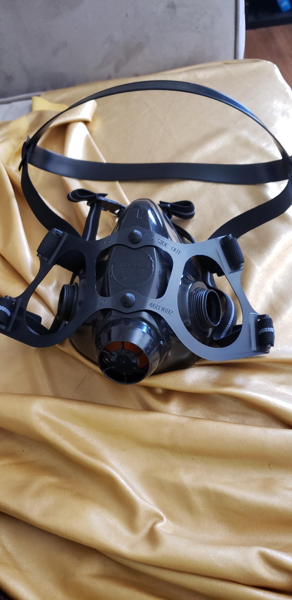 NORTH Honeywell Home North 7700 Series Niosh-Approved Half Mask Silicone Respirator, Large (770030L), Black customer photo 2