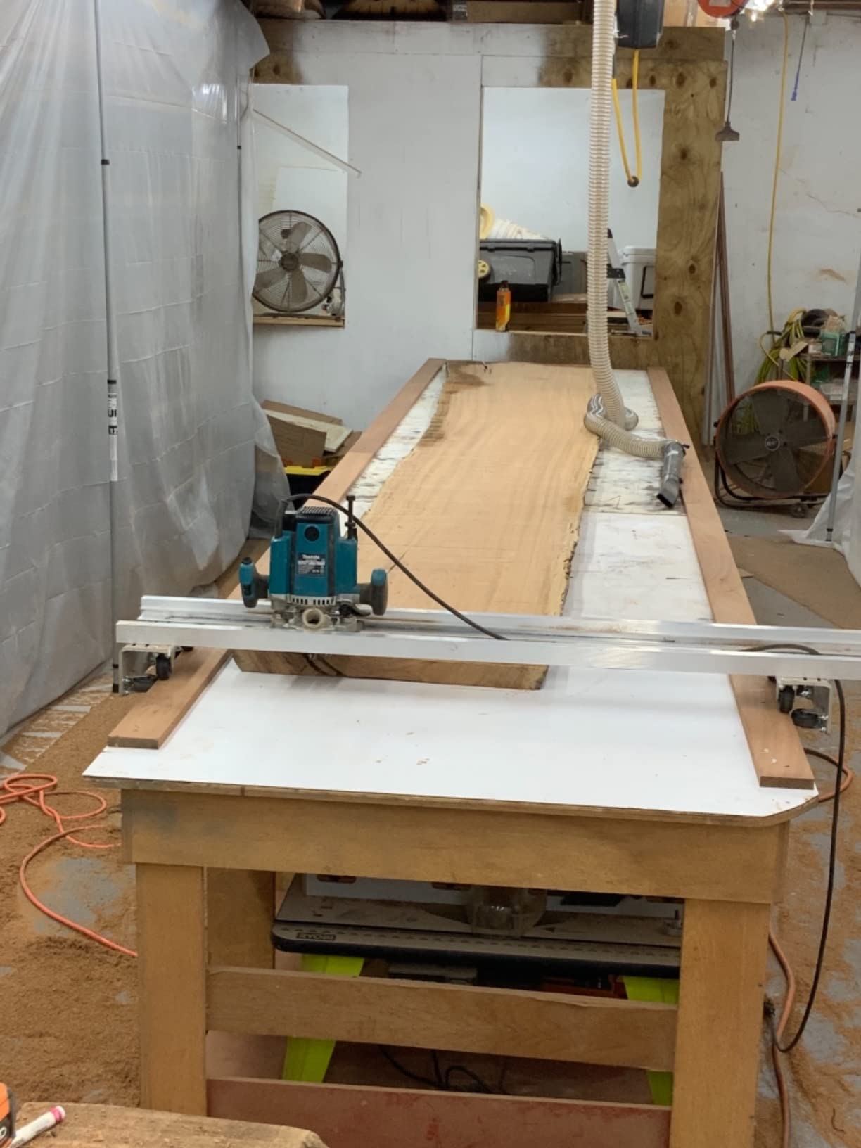 Makita RP2301FC 3-1/4 HP* Plunge Router, with Variable Speed customer photo 2