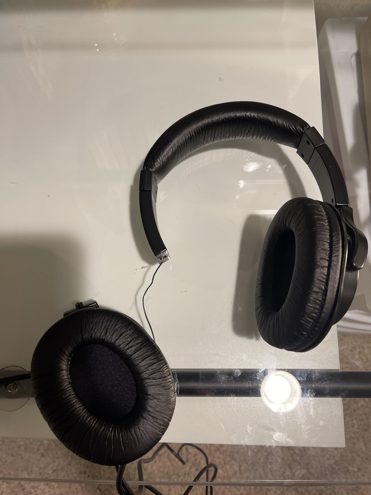 Roland RH-5 | Over-Ear, Closed-Back Monitor Headphones Performance | for Everyday Music Making & Audio Playback | Balanced Tone | Comfortable & Lightweight | Conversion Plug Included customer photo 1