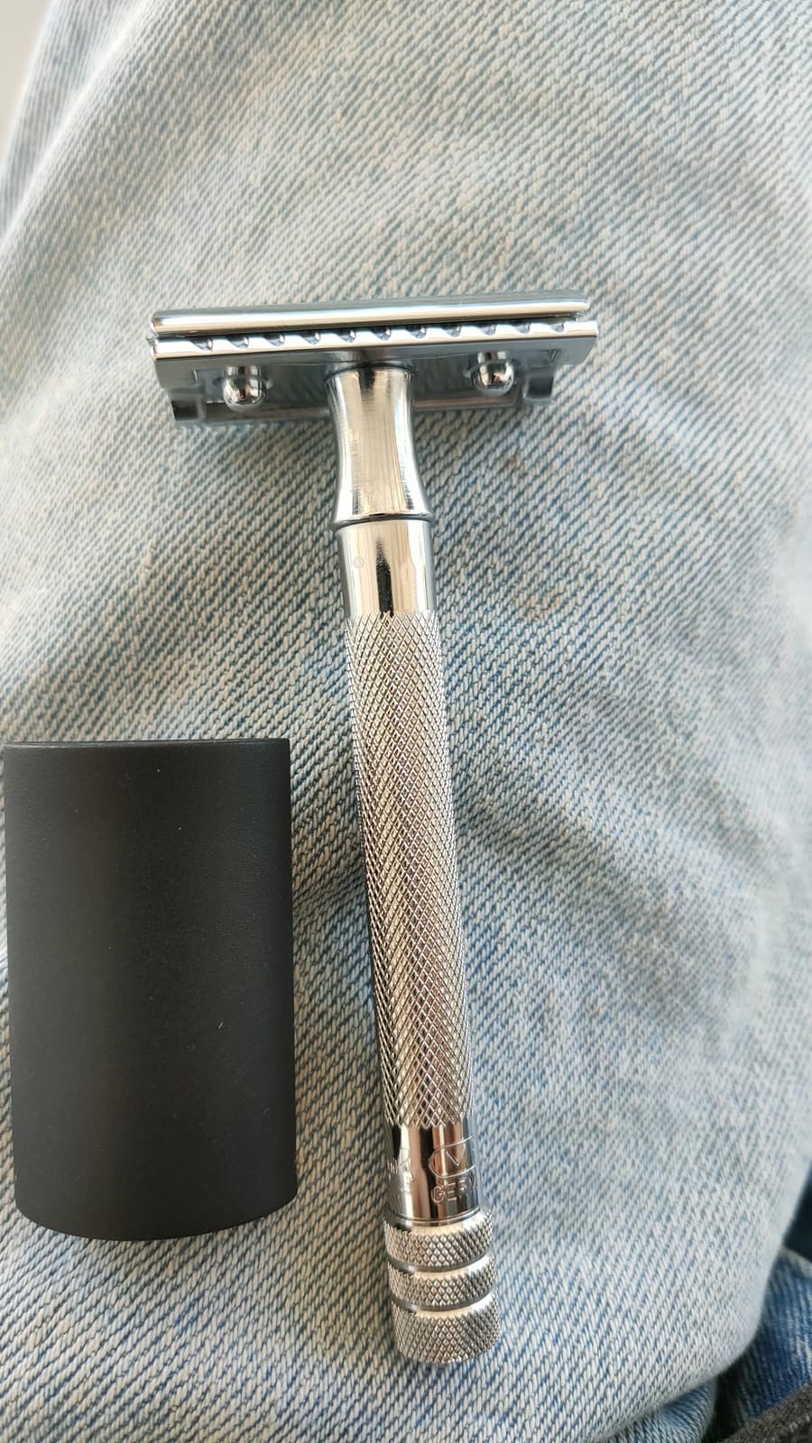 MERKUR 23C Double Edge Safety Razor - Polished Chrome, Long Knurled Brass Handle, Made in Germany, Plastic-Free, Three Piece Design, Closed Comb, Straight Bar customer photo 1