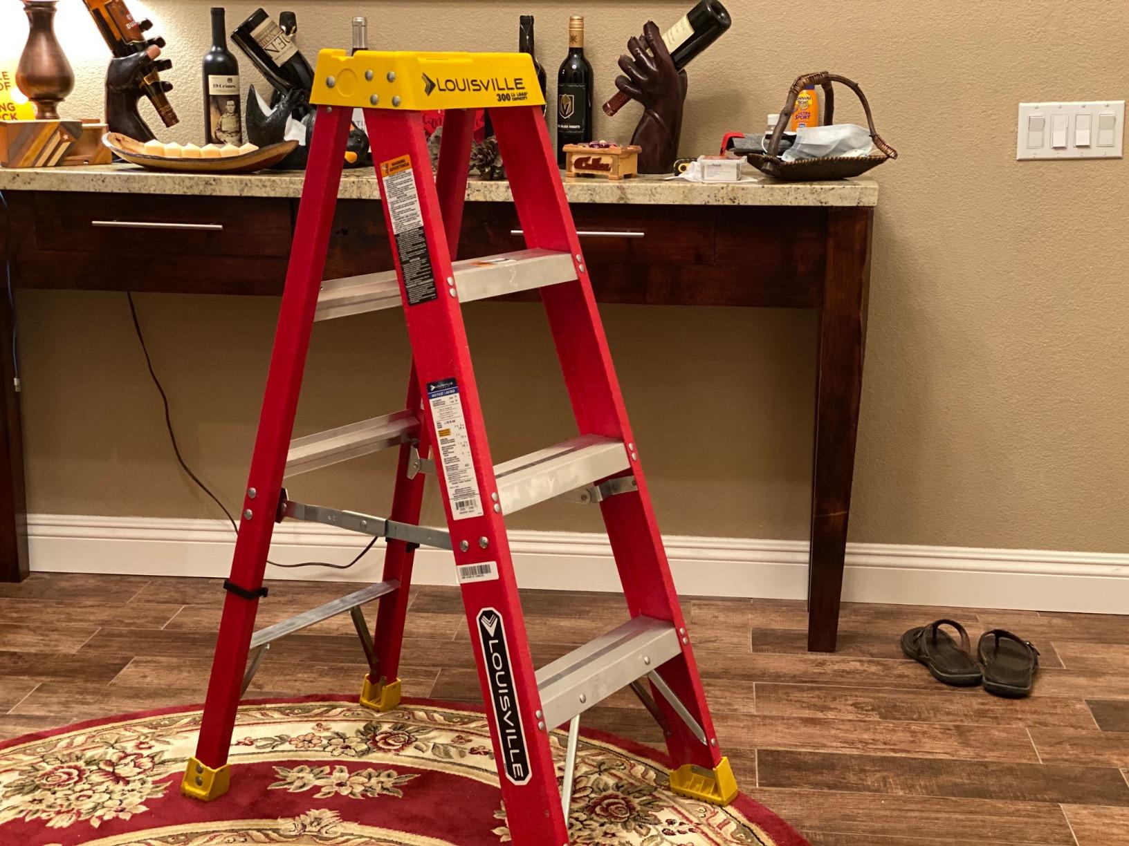 Louisville Ladder 4 ft Fiberglass Step Ladder, L-3016-04, Type IA, 300 lbs customer photo 1